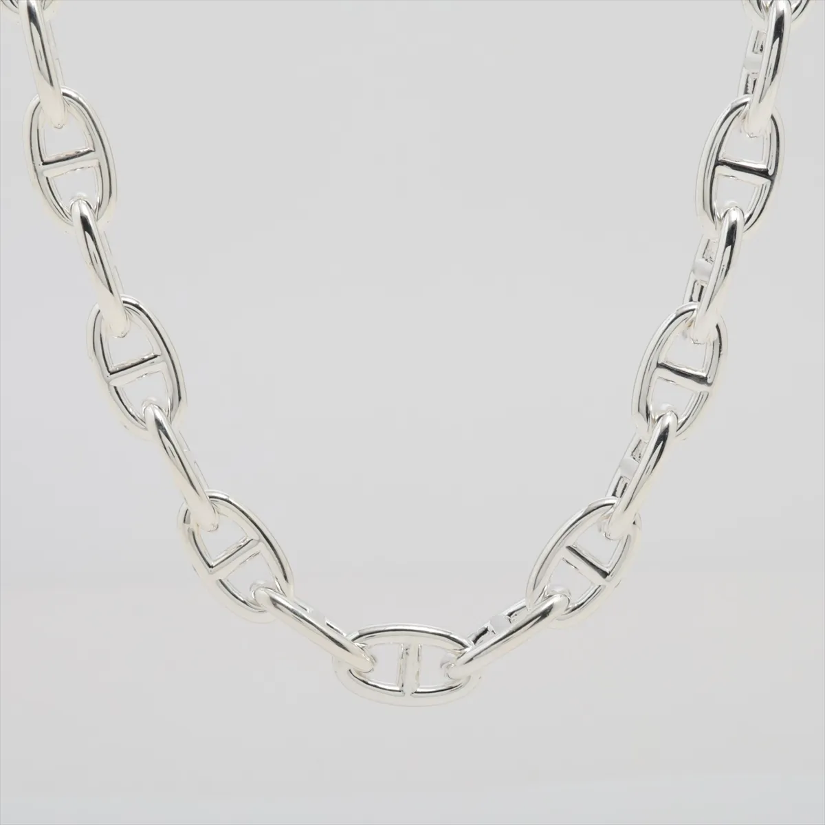 Chaine d'Ancre GM 2025 Necklace, 29 links, 925 silver, 125.9g, 25G136789. Shows signs of wear, including