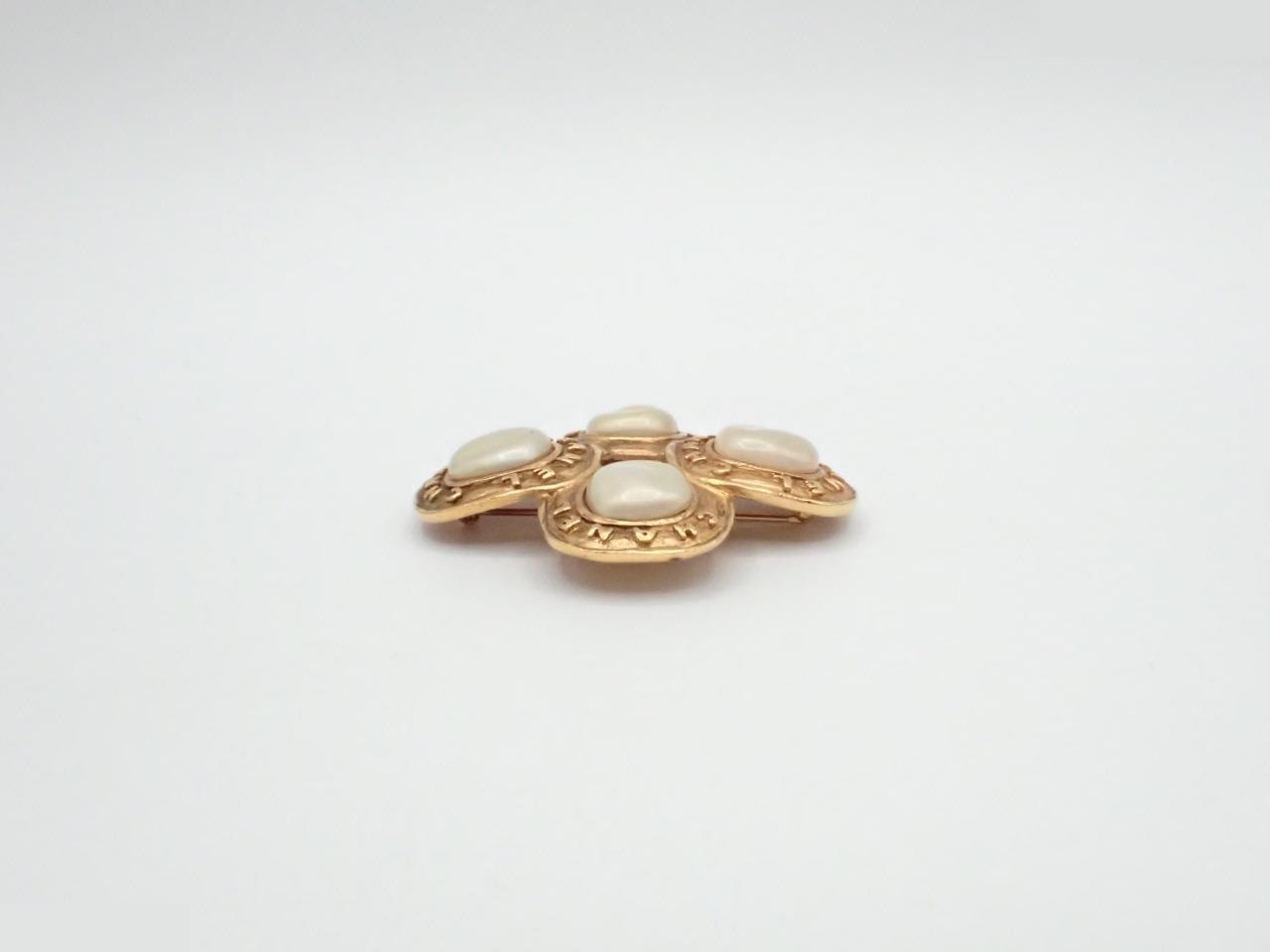 Pearl brooch, 38.1g — view 3