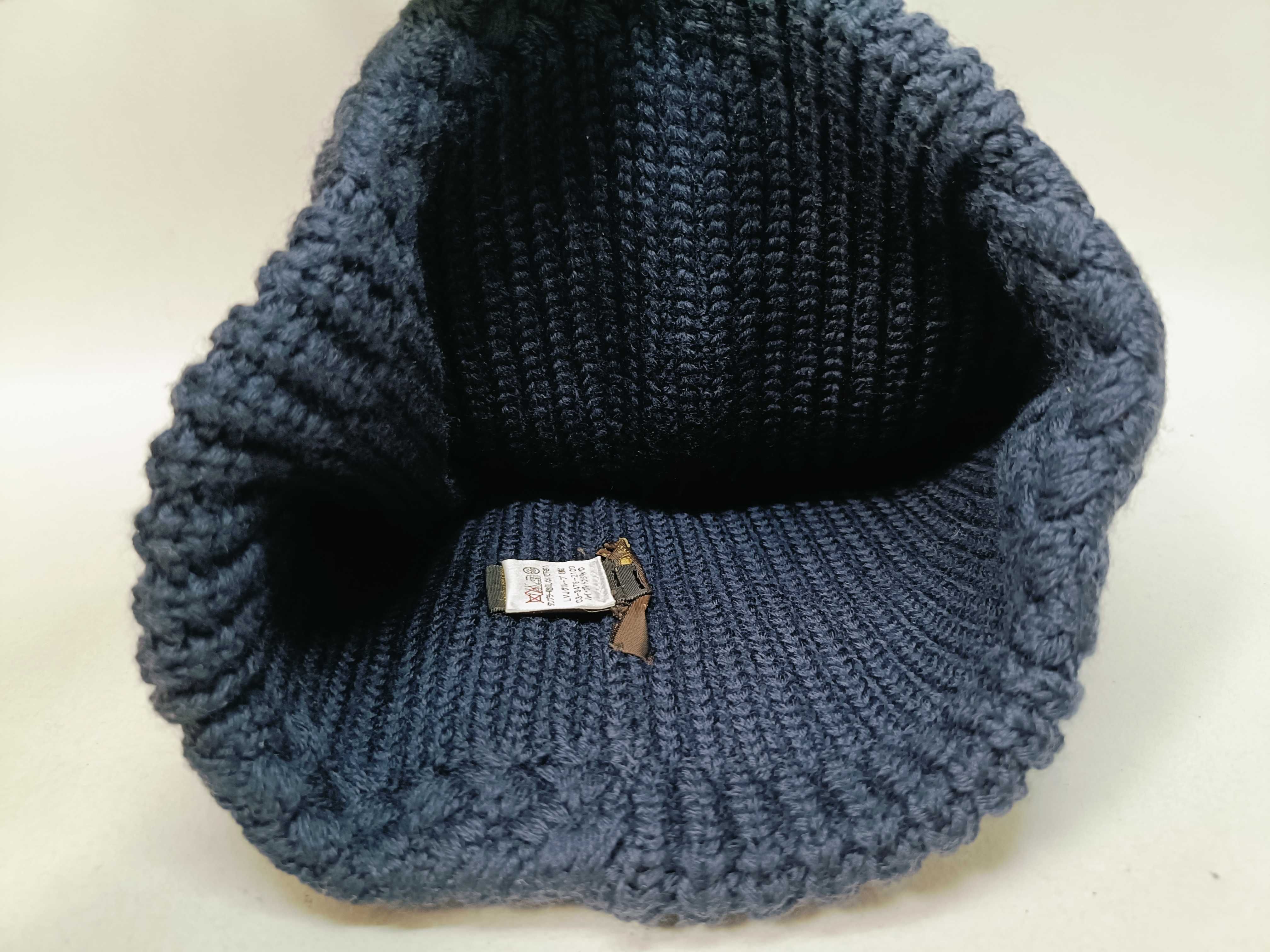 knit hat, beanie, and other accessories — view 5
