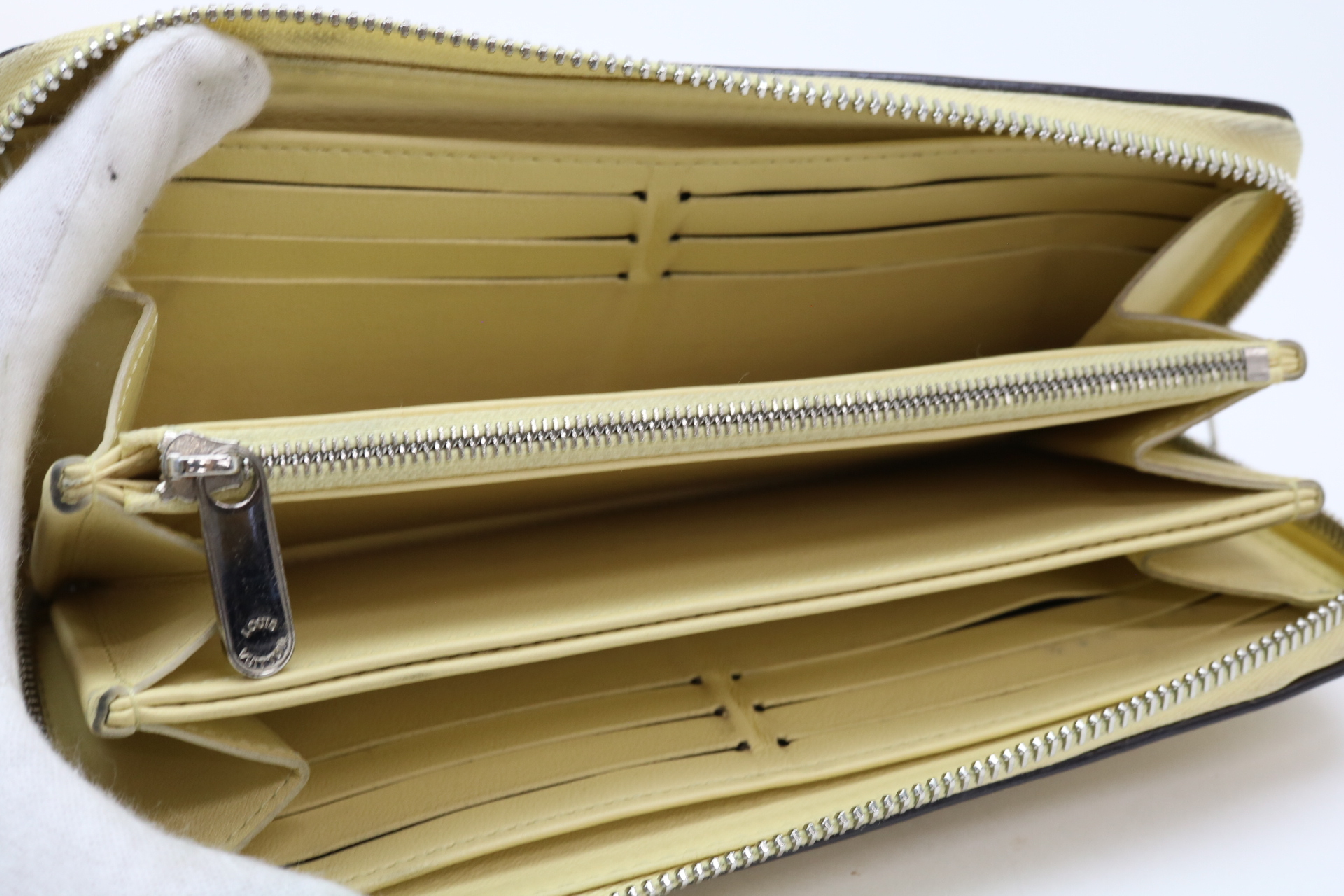Monogram Mahina Zippy Wallet — view 6