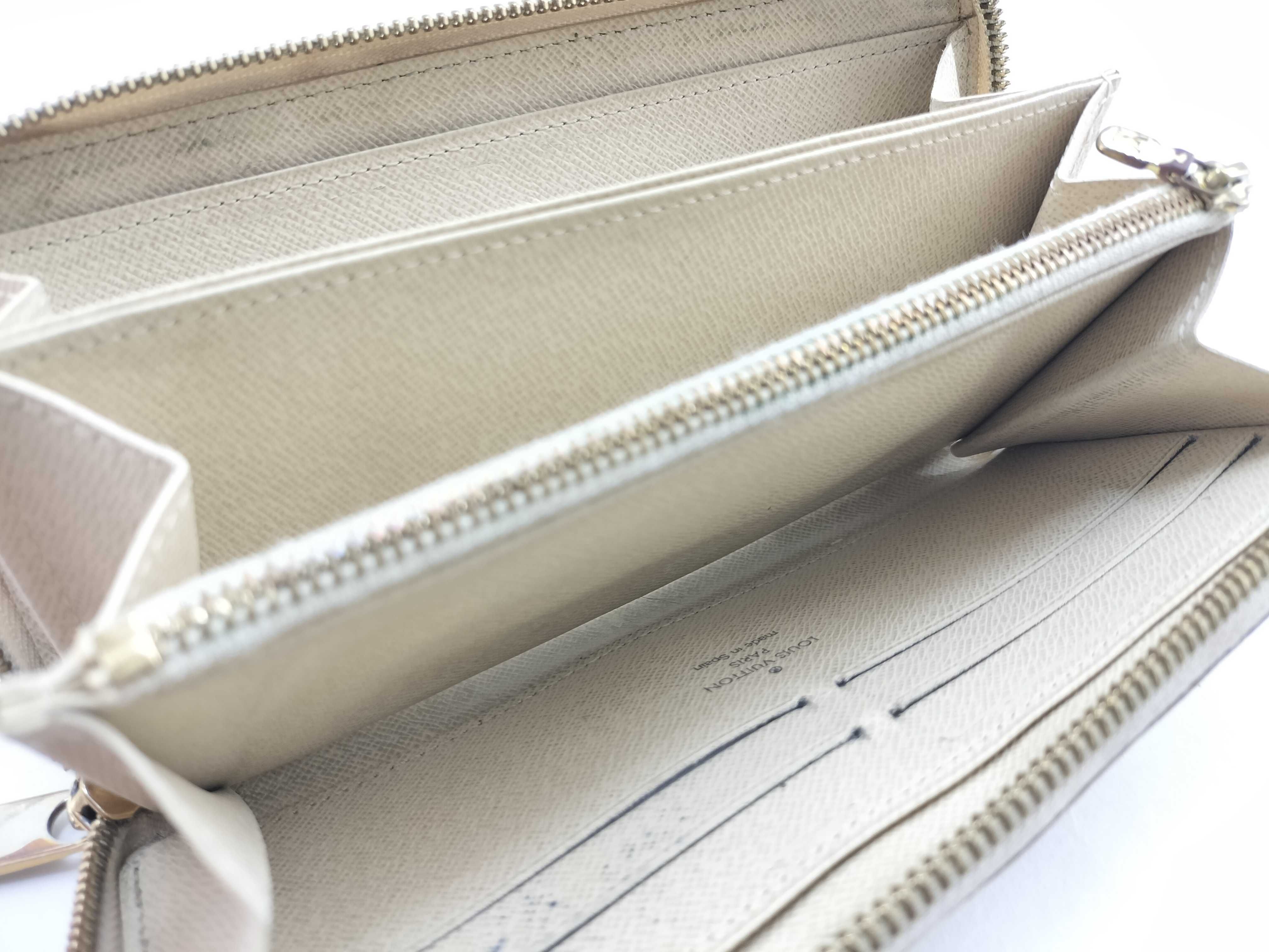 Damier Azur Zippy Wallet — view 9
