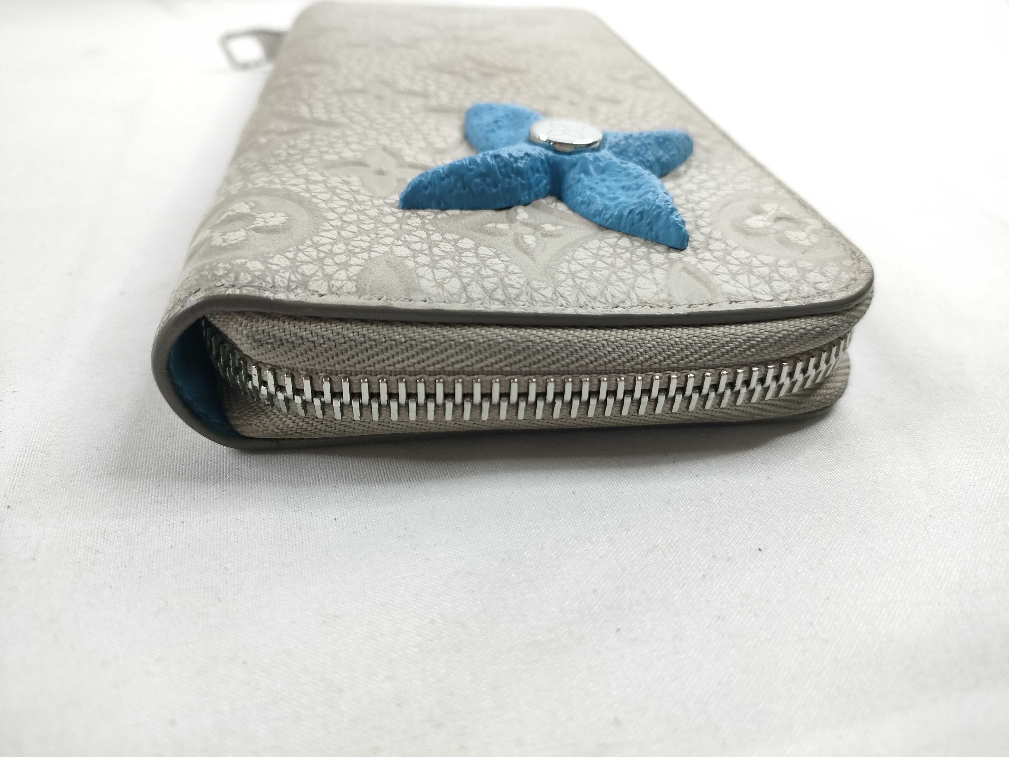 M81573 Climbing Zippy Wallet — view 7