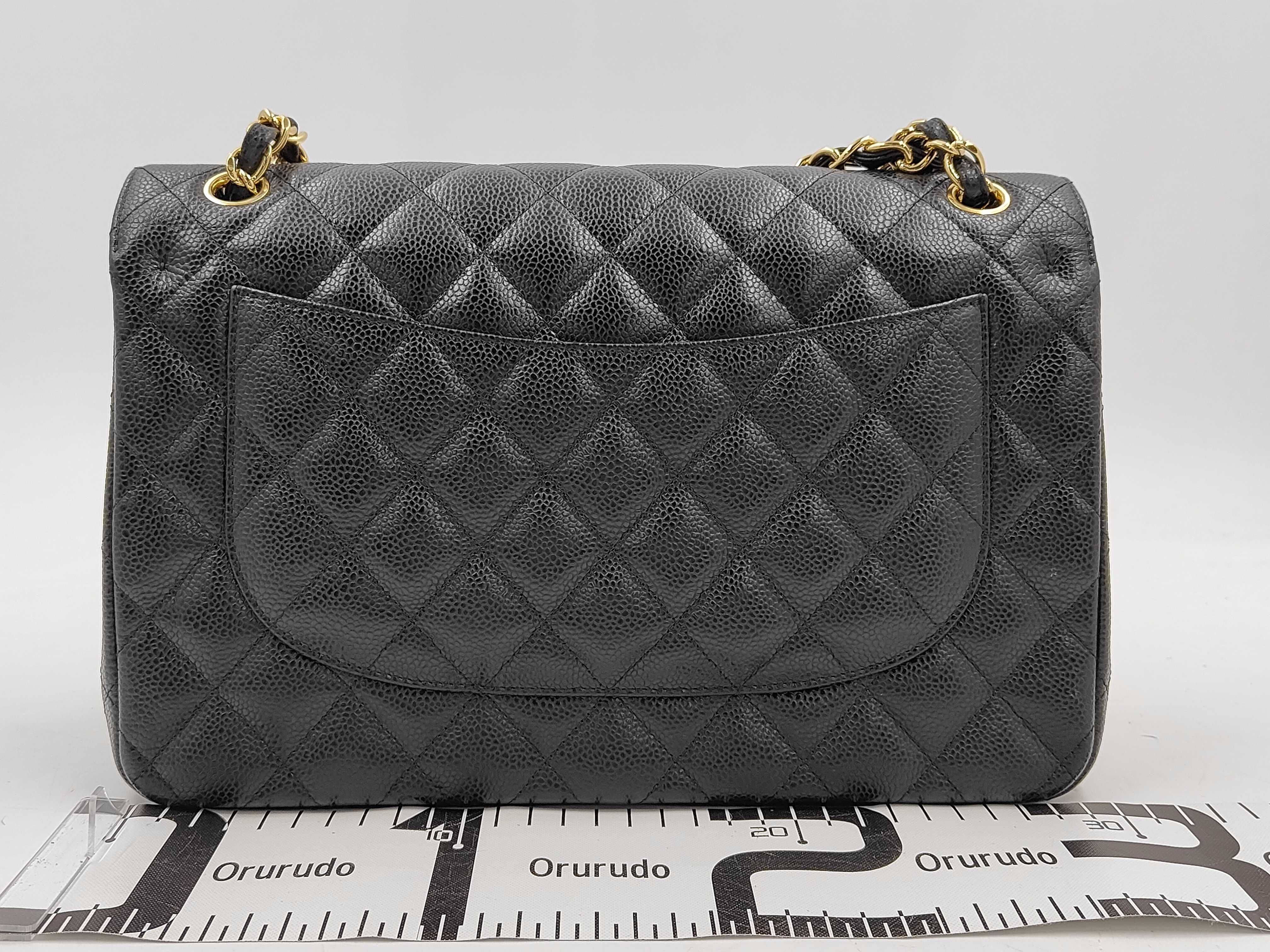 Large Matelassé 30 Caviar Leather Shoulder Bag with Black Hardware — view 2