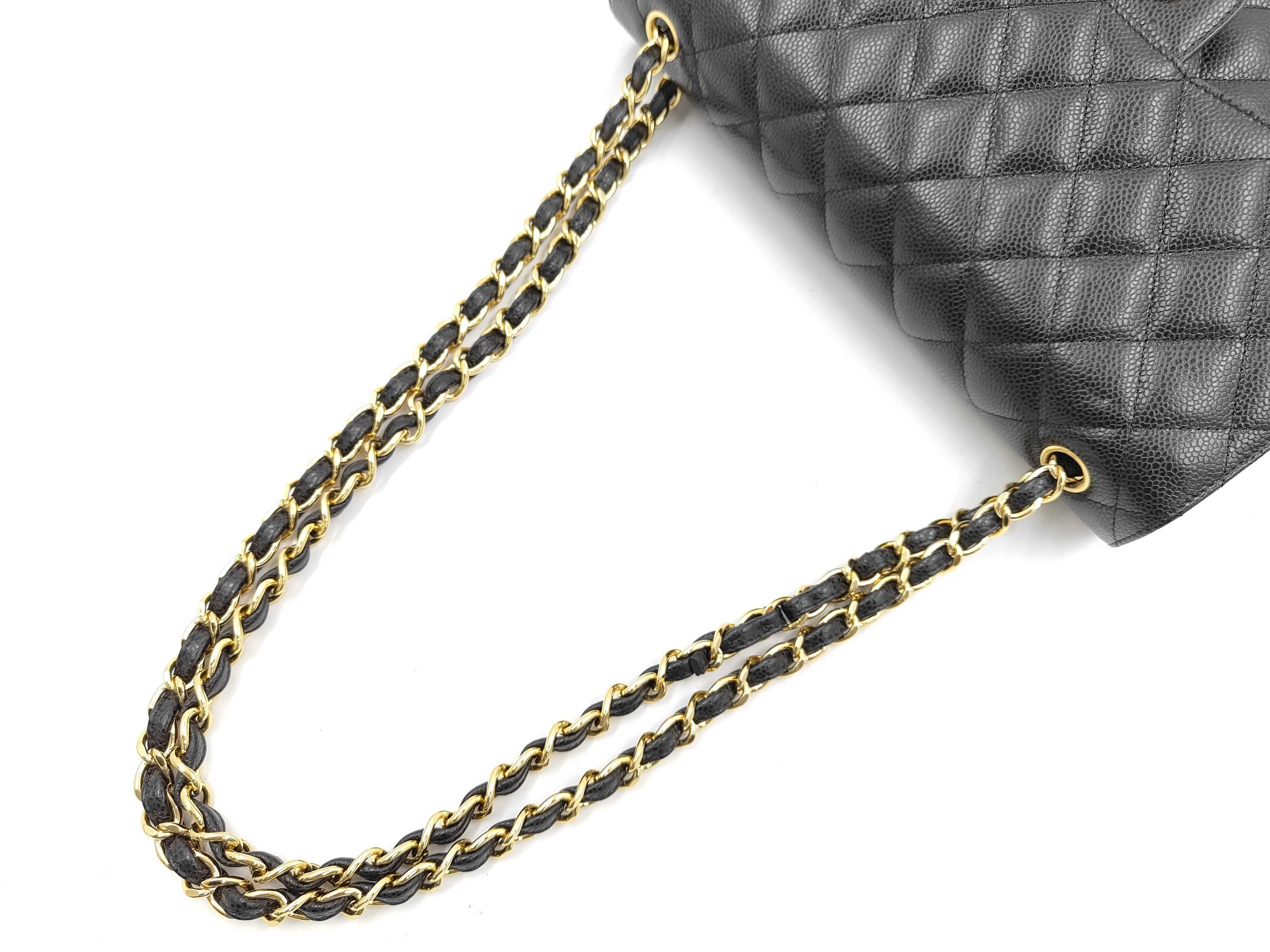 Large Matelassé 30 Caviar Leather Shoulder Bag with Black Hardware — view 3