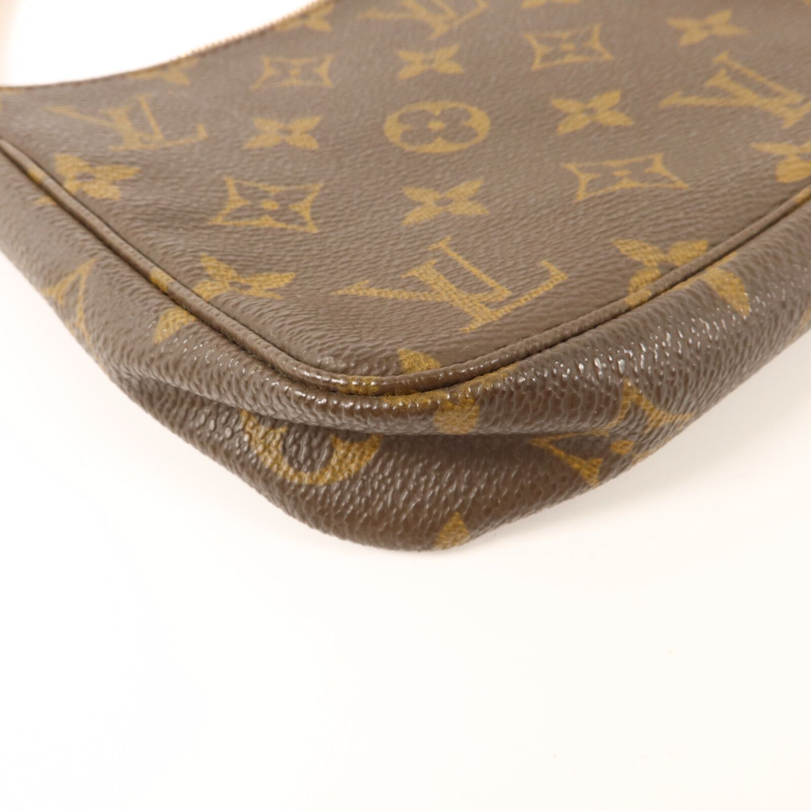 Pochette Accessoires, Monogram — view 11