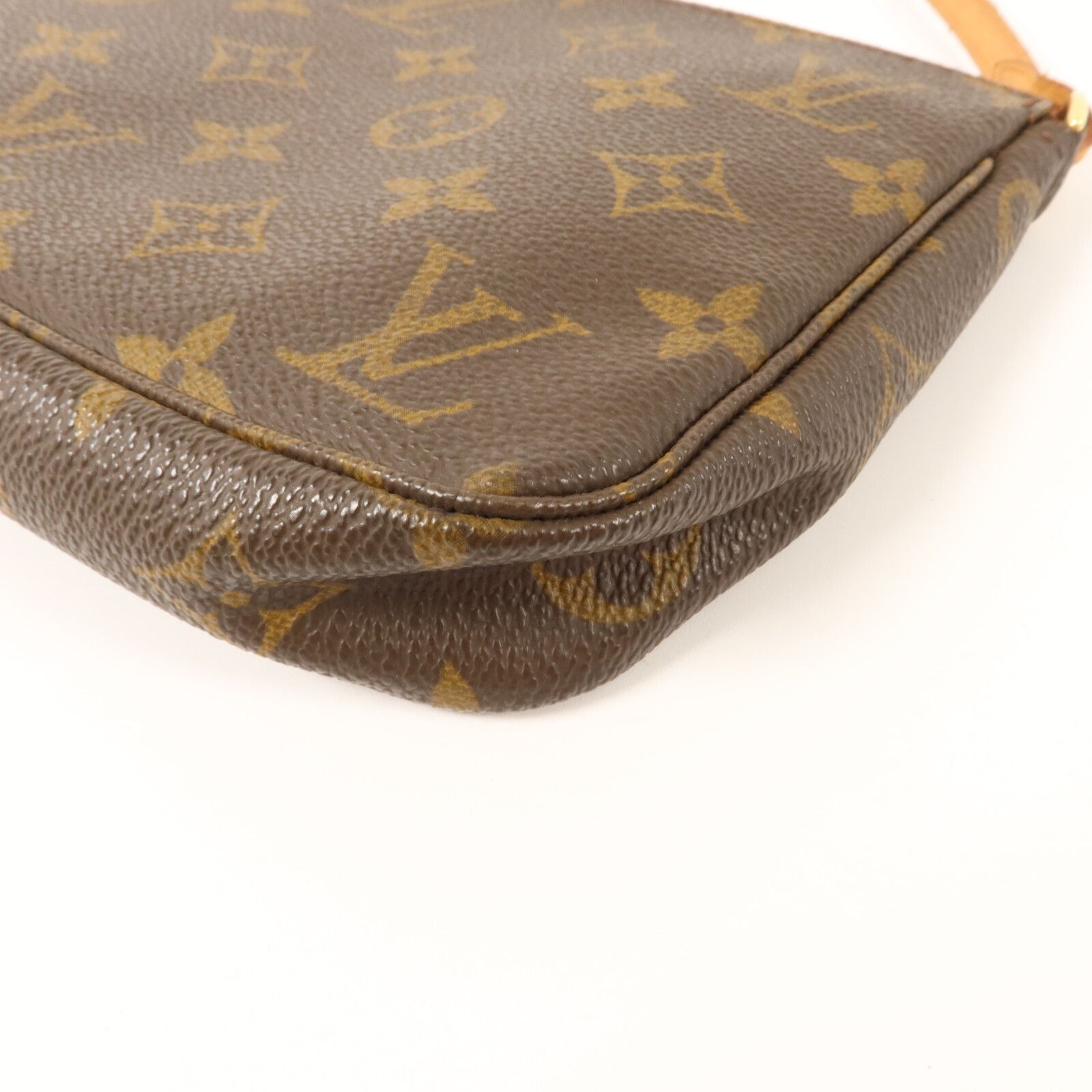 Pochette Accessoires, Monogram — view 13