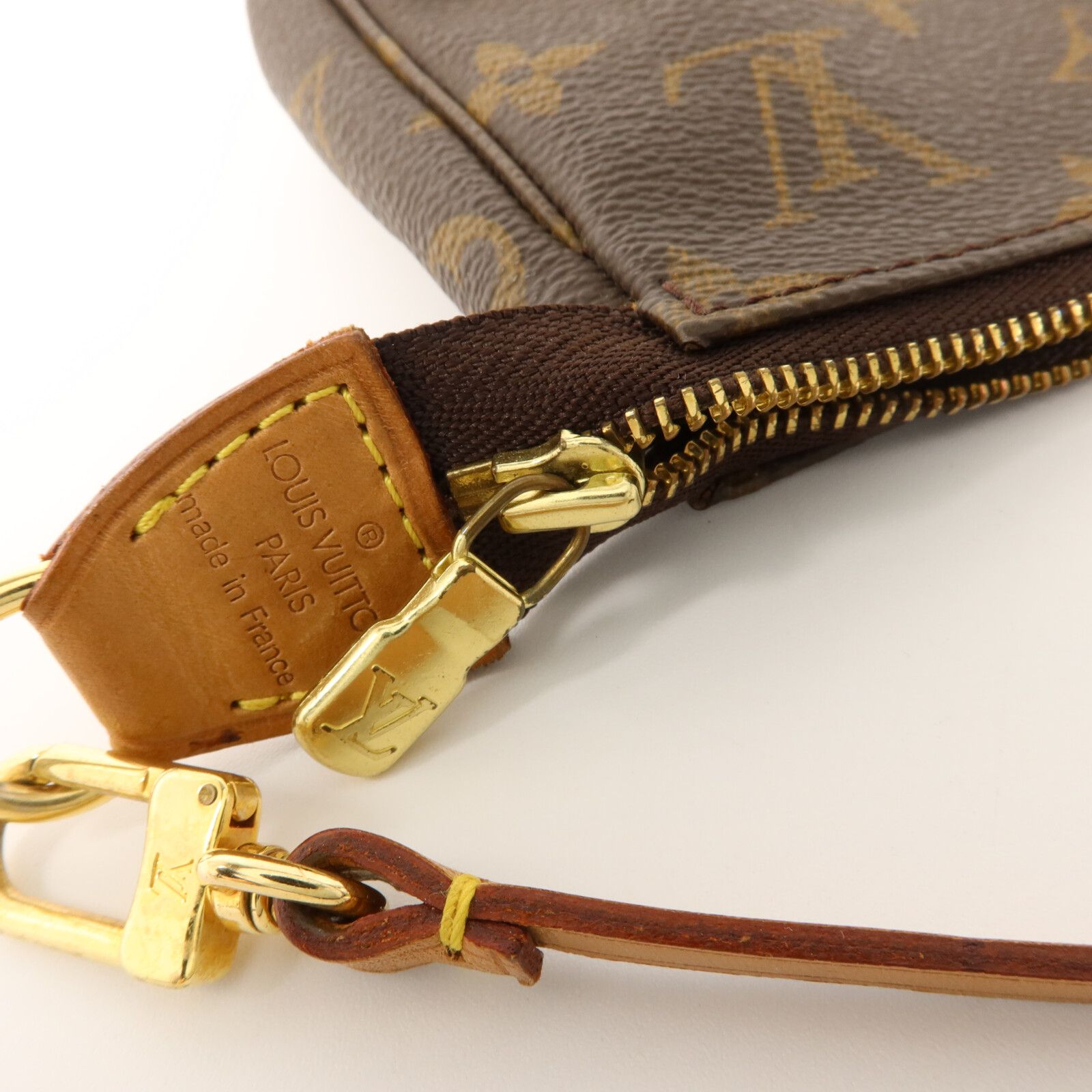 Pochette Accessoires, Monogram — view 10