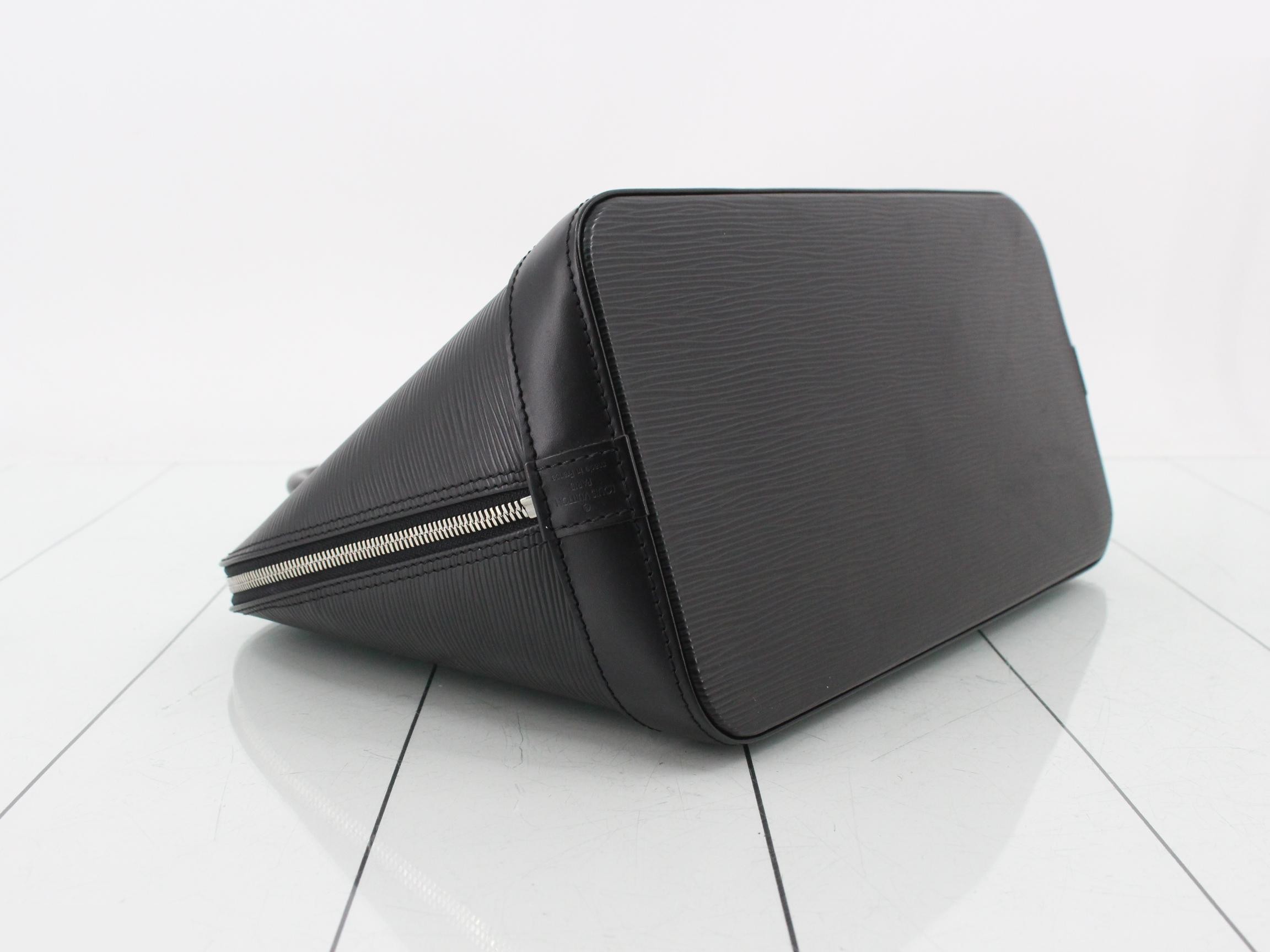 Epi Alma Noir Handbag — view 5
