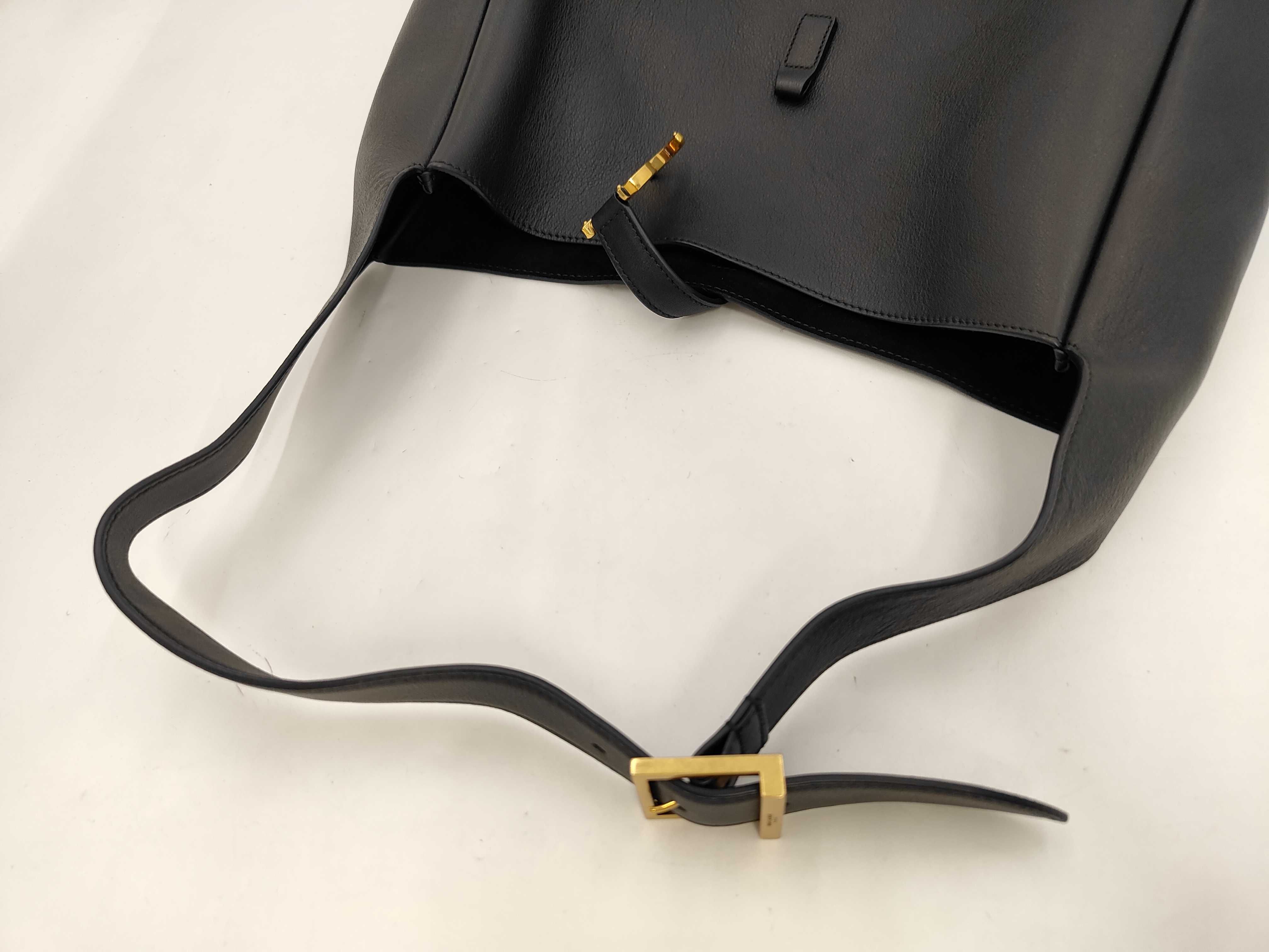 Hobo Calf Leather Shoulder Bag Large Bag — view 5