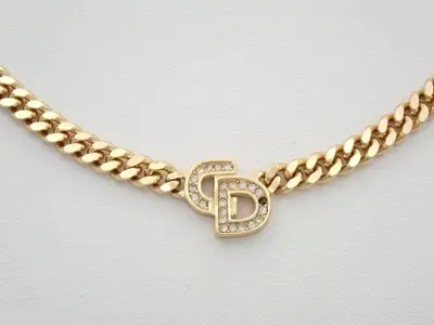 Other lines: Precious metals, necklaces, pendants, chain approximately 42cm