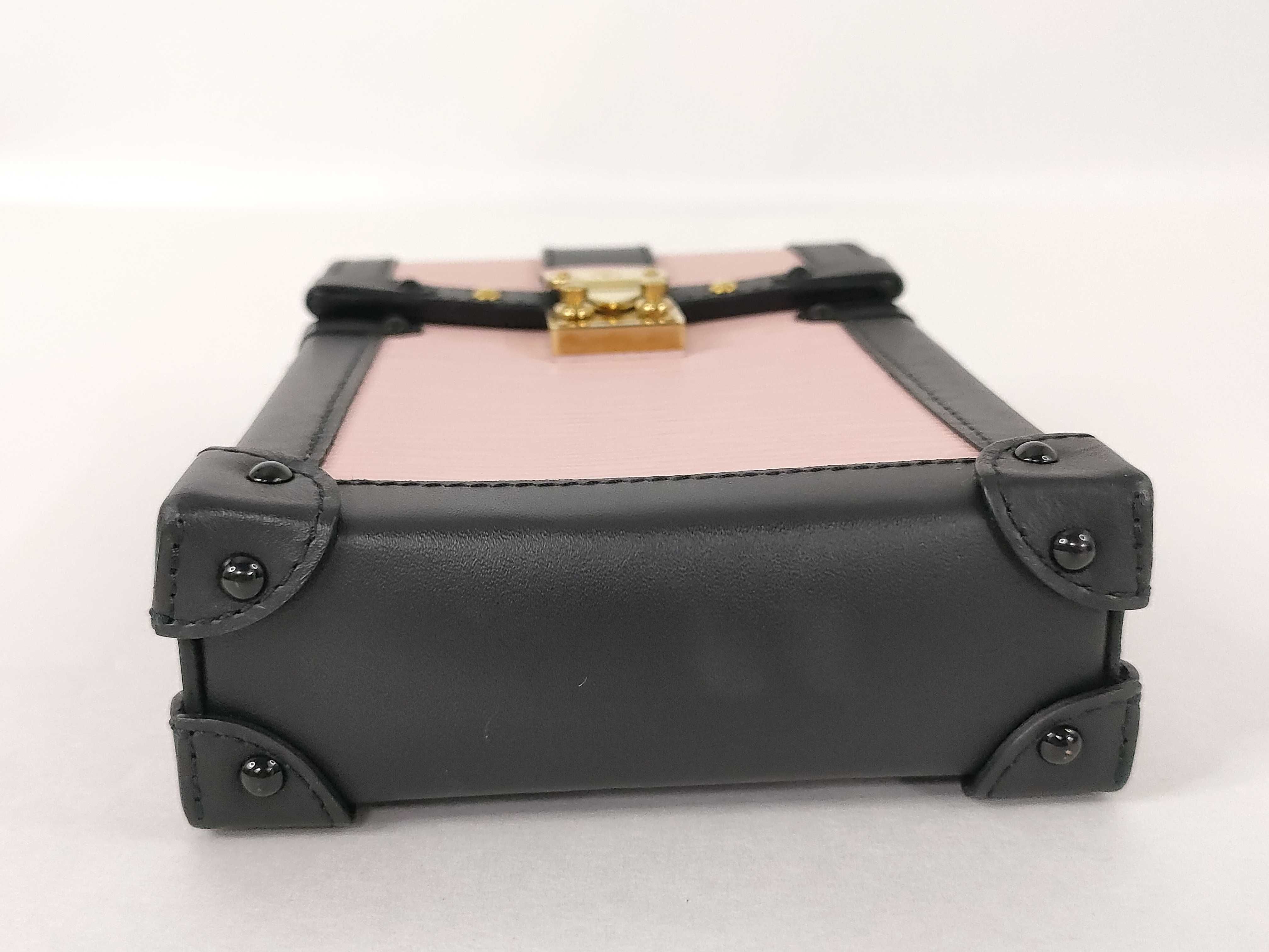 Epi Leather Pochette Trunk Vertical M67872 Epi Leather Shoulder Bag — view 6