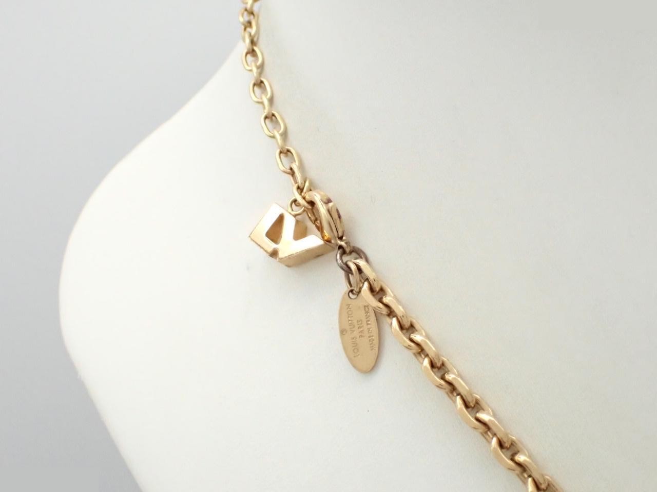 Necklace: Neck circumference approximately 44 cm — view 2