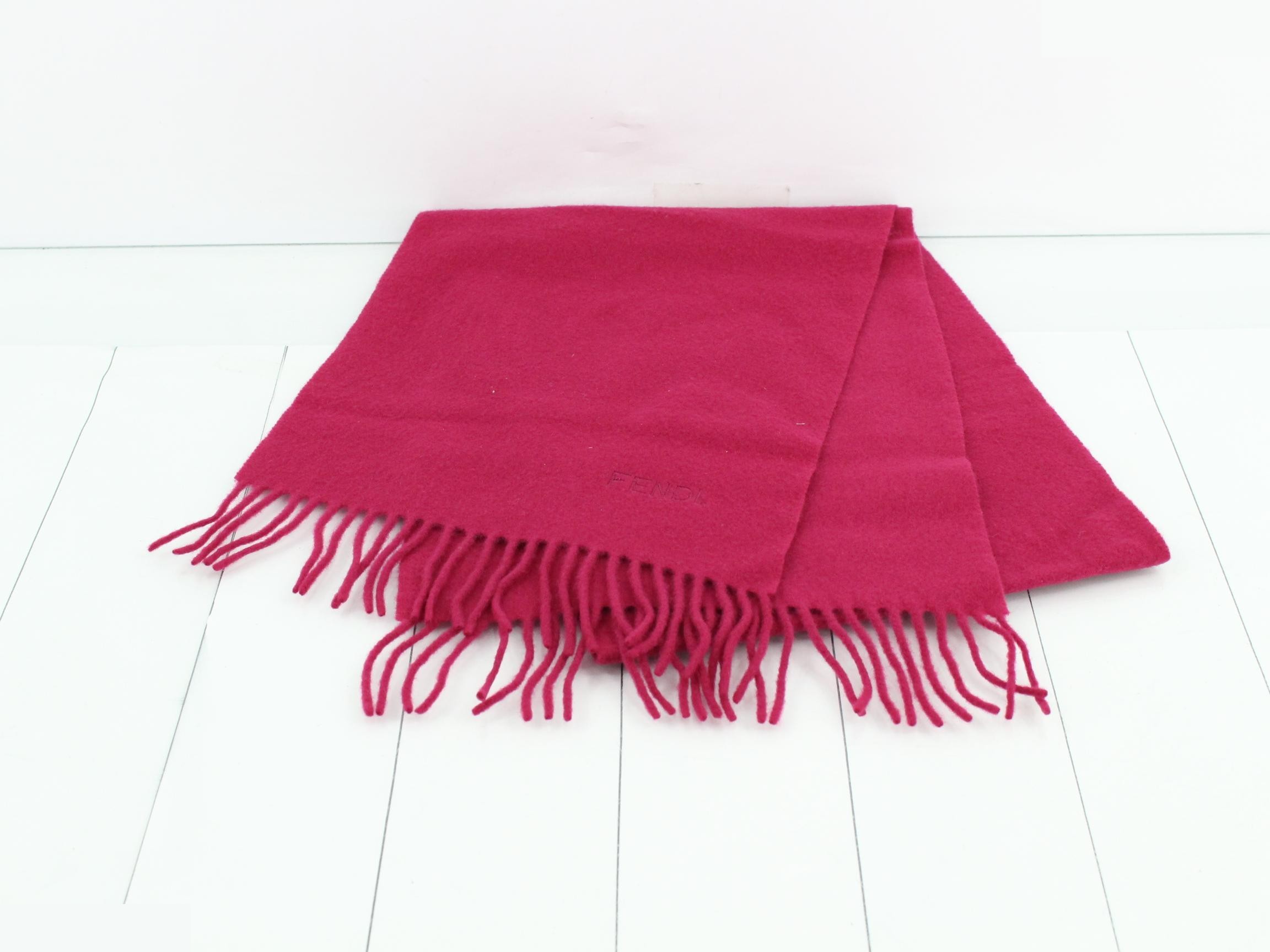 Tag attached. Small items, accessories, and scarves. — view 2