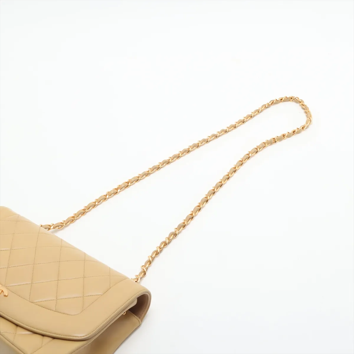 Matelasse Lambskin Single Flap Single Chain Bag Diana Flap Beige Gold Hardware 2833320 2nd Series — view 5