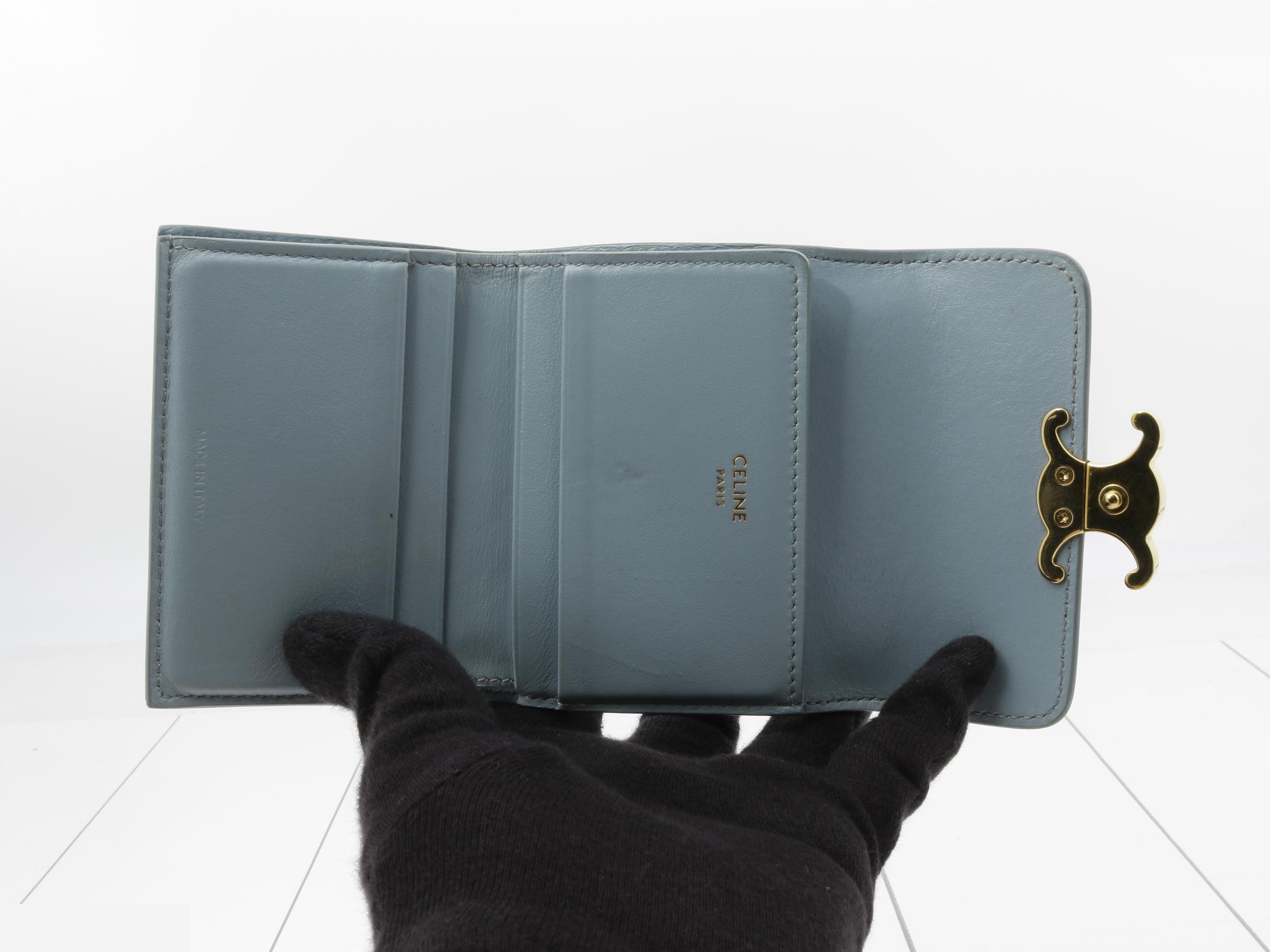 Other lines: Bags and Wallets — view 4