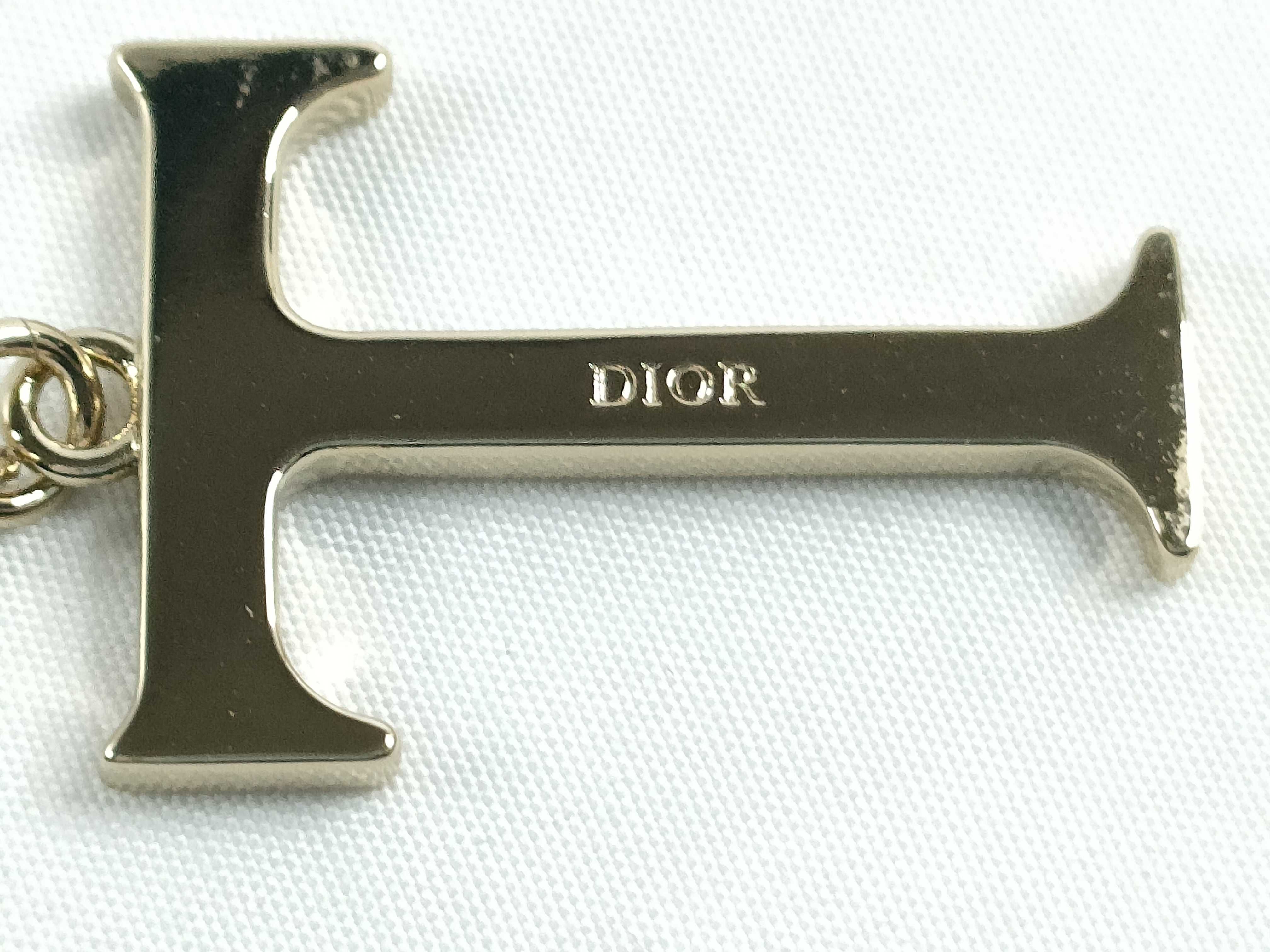 Roman Letter Charm "T" with Tag and Dust Bag — view 3