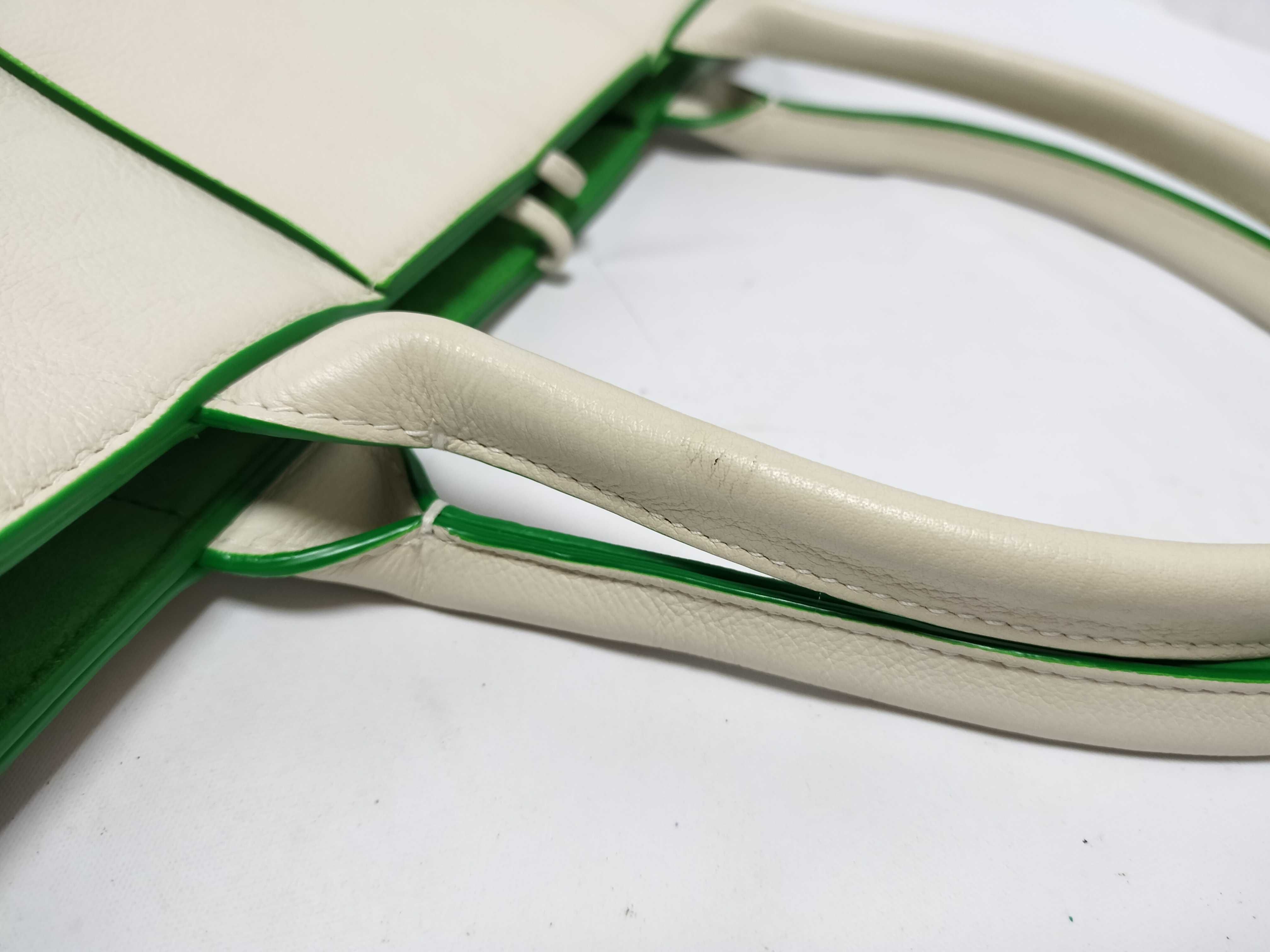 Intrecciato Bottega Veneta Arco Tote Maxi Intrecciato Green Tote Bag — view 4