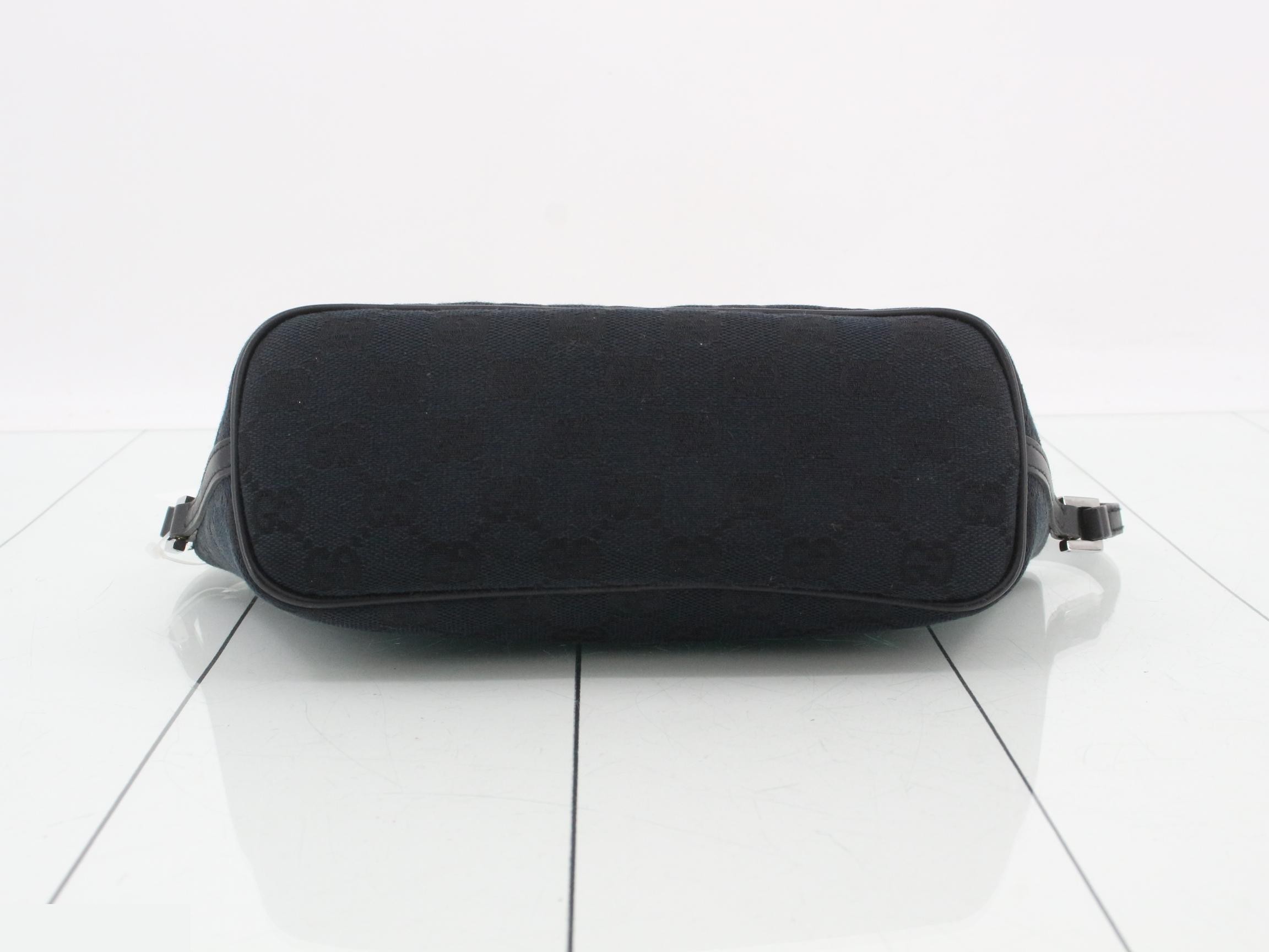 GG Canvas Accessoires Pouch — view 3