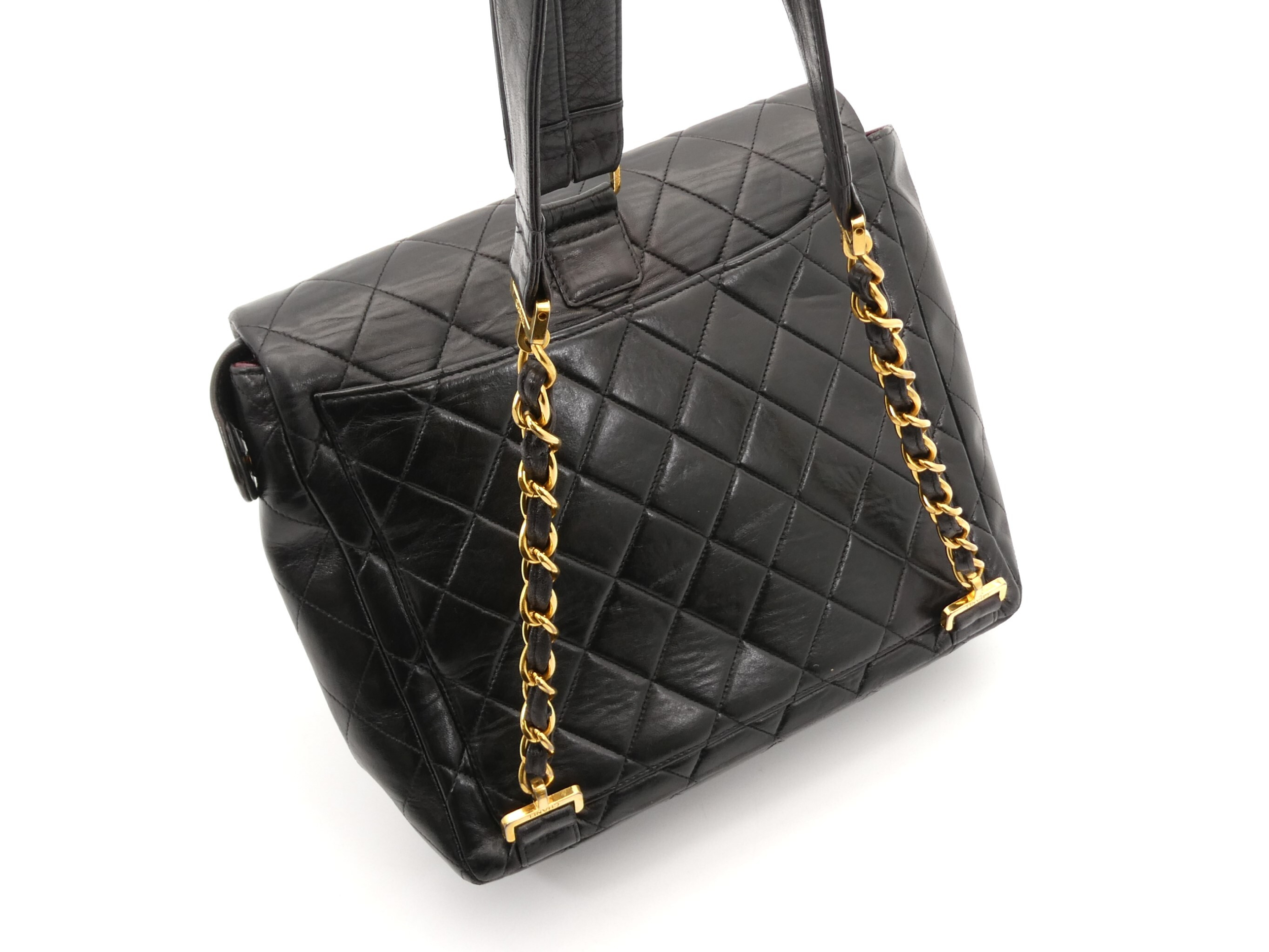 Matelassé Coco Mark Turnlock Chain Backpack — view 6
