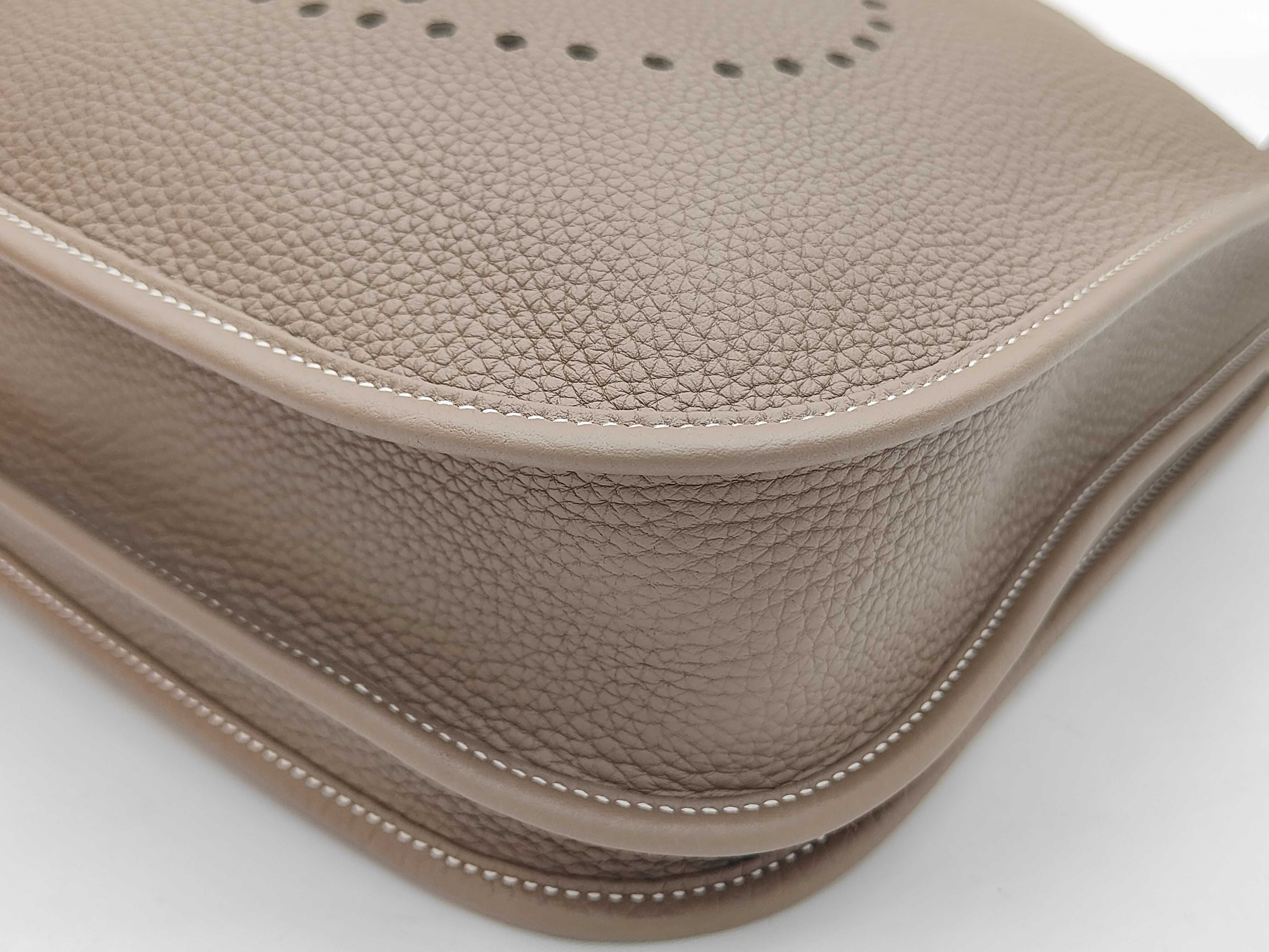 Evelyne 3 PM Taurillon Clemence K UY 001 TM Shoulder Bag — view 4