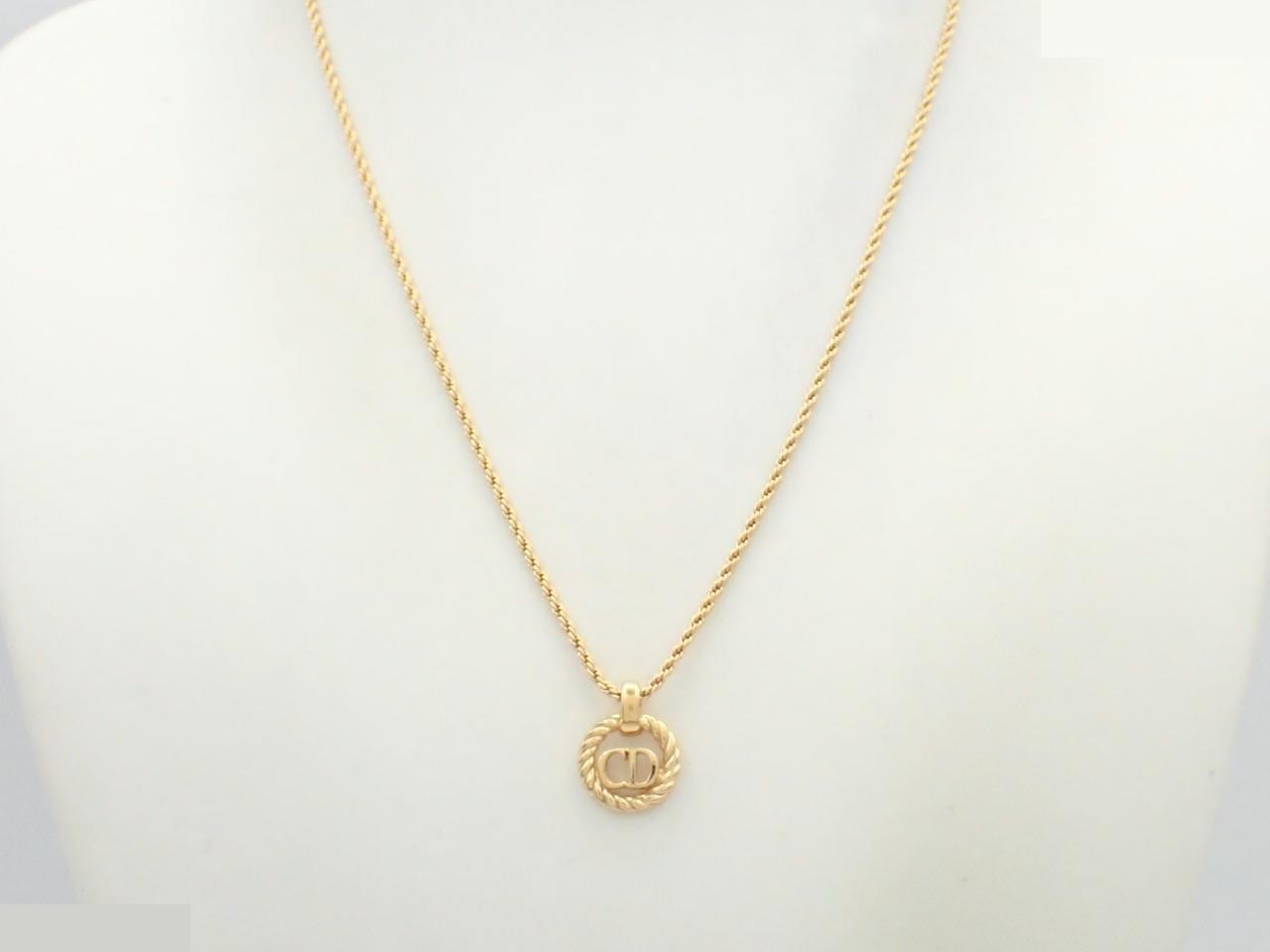 Gold necklace, chain approximately 42cm — view 3