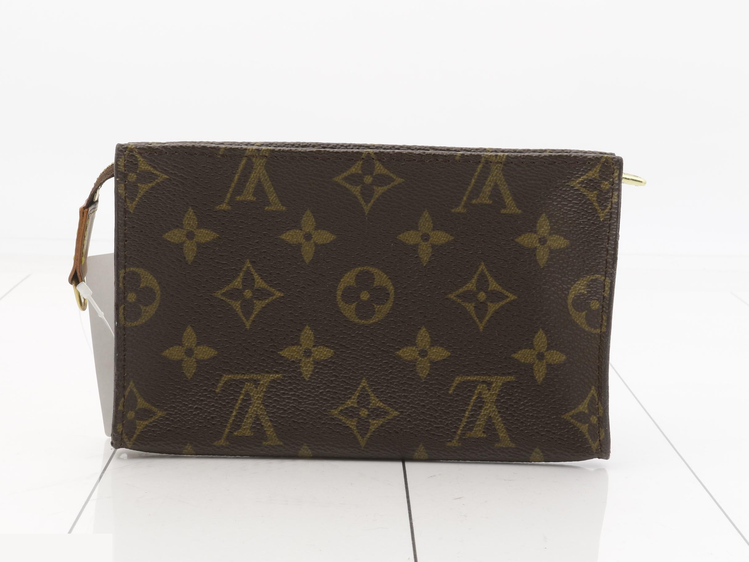 Monogram Bucket PM included pouch — view 2