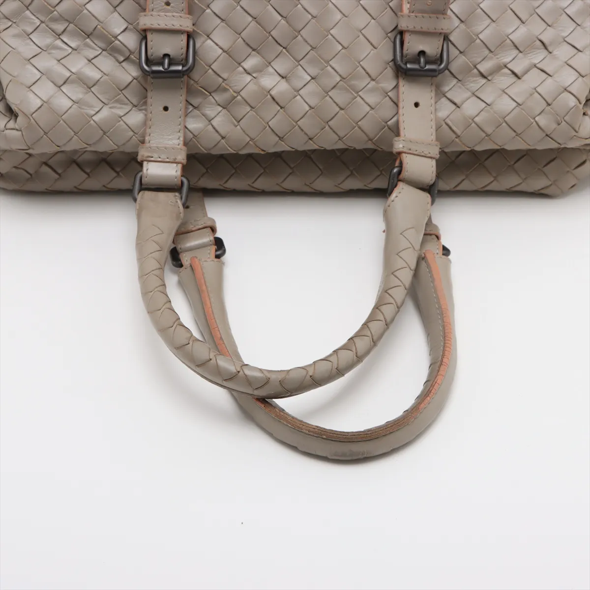 Intrecciato Leather Handbag Beige — view 5