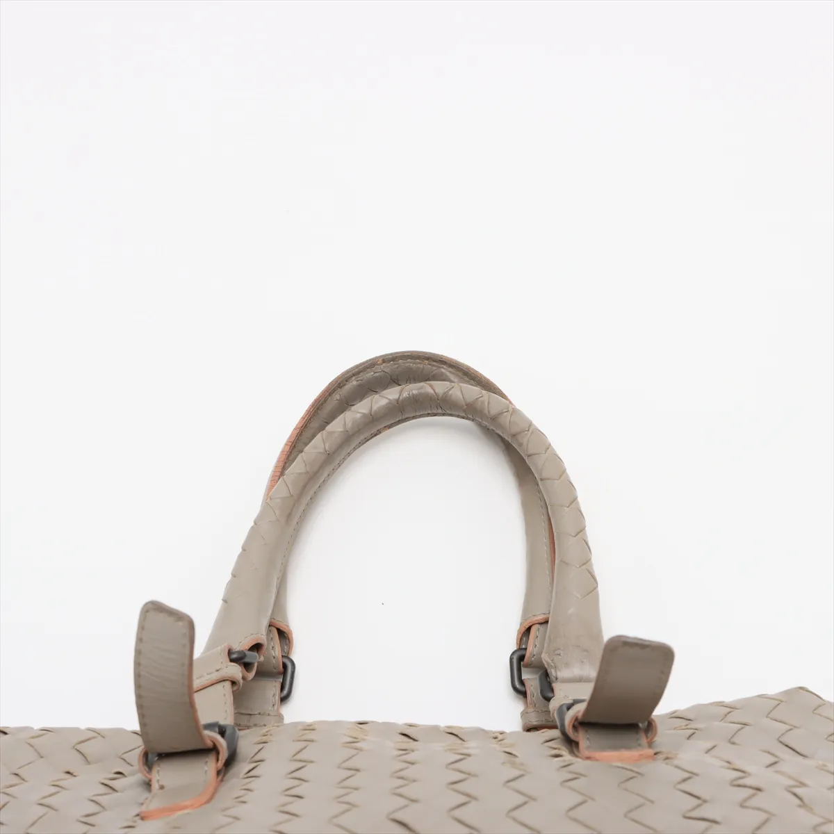 Intrecciato Leather Handbag Beige — view 6