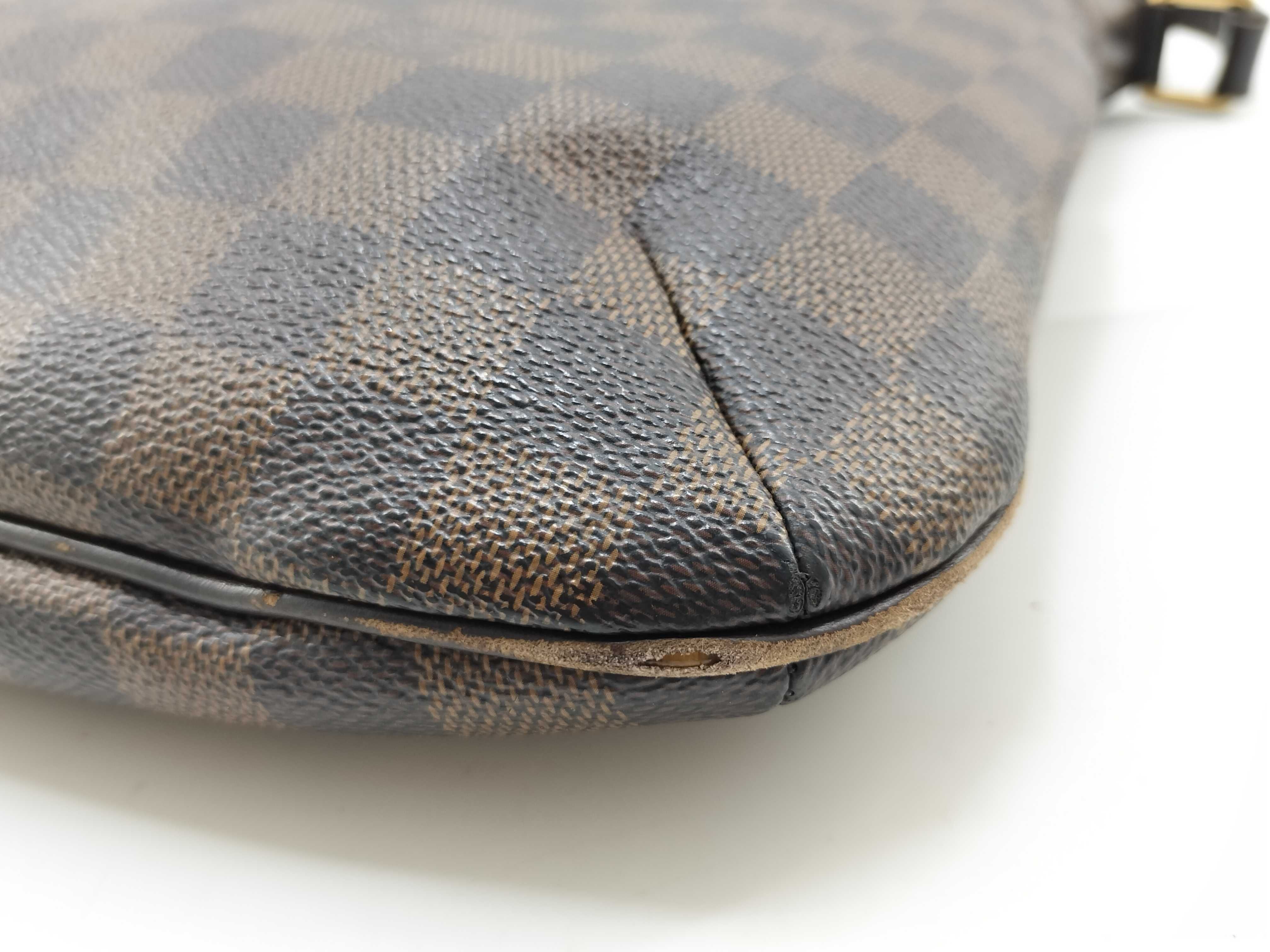 Damier Bloomsbury PM Shoulder Bag — view 5