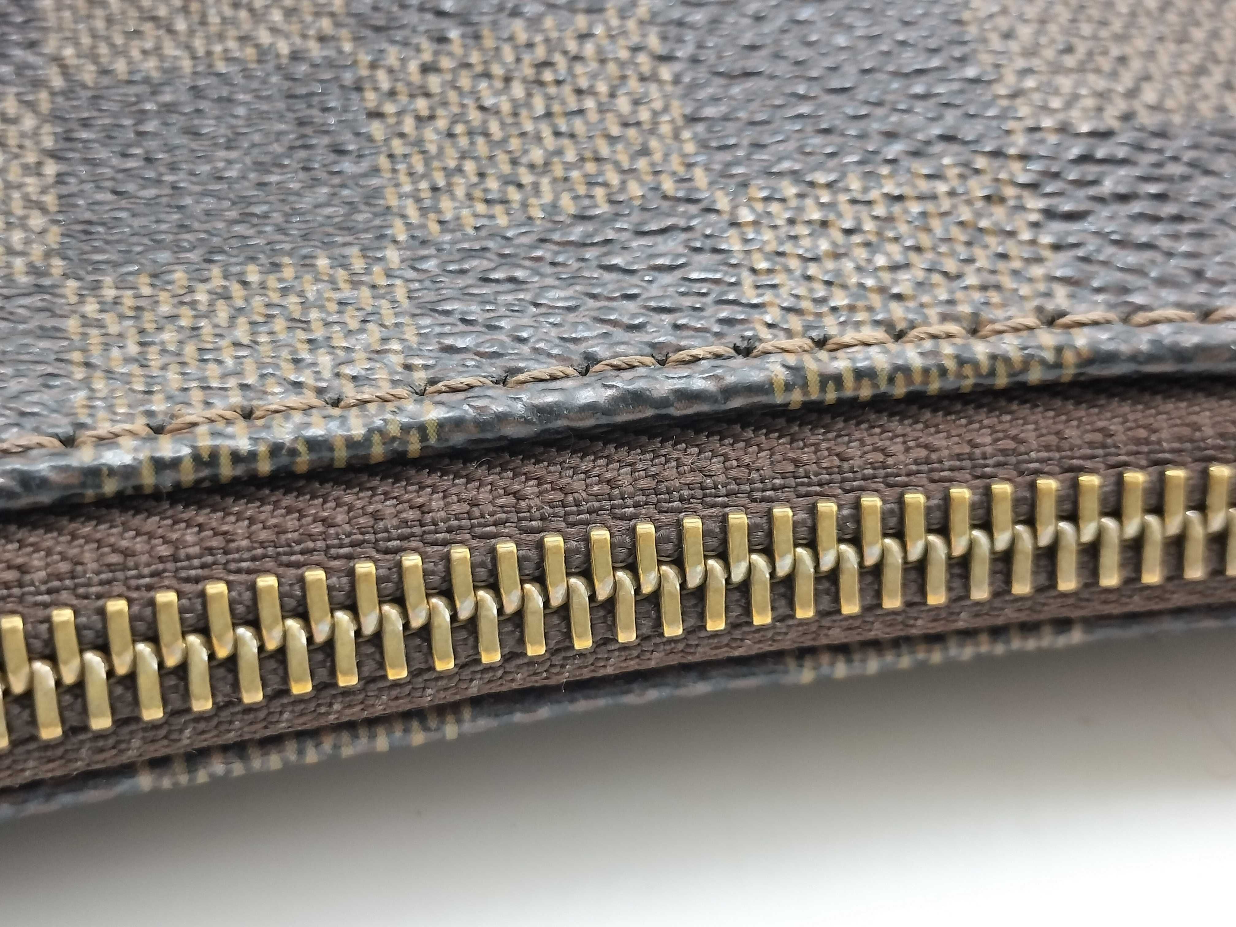 Damier Bloomsbury PM Shoulder Bag — view 9