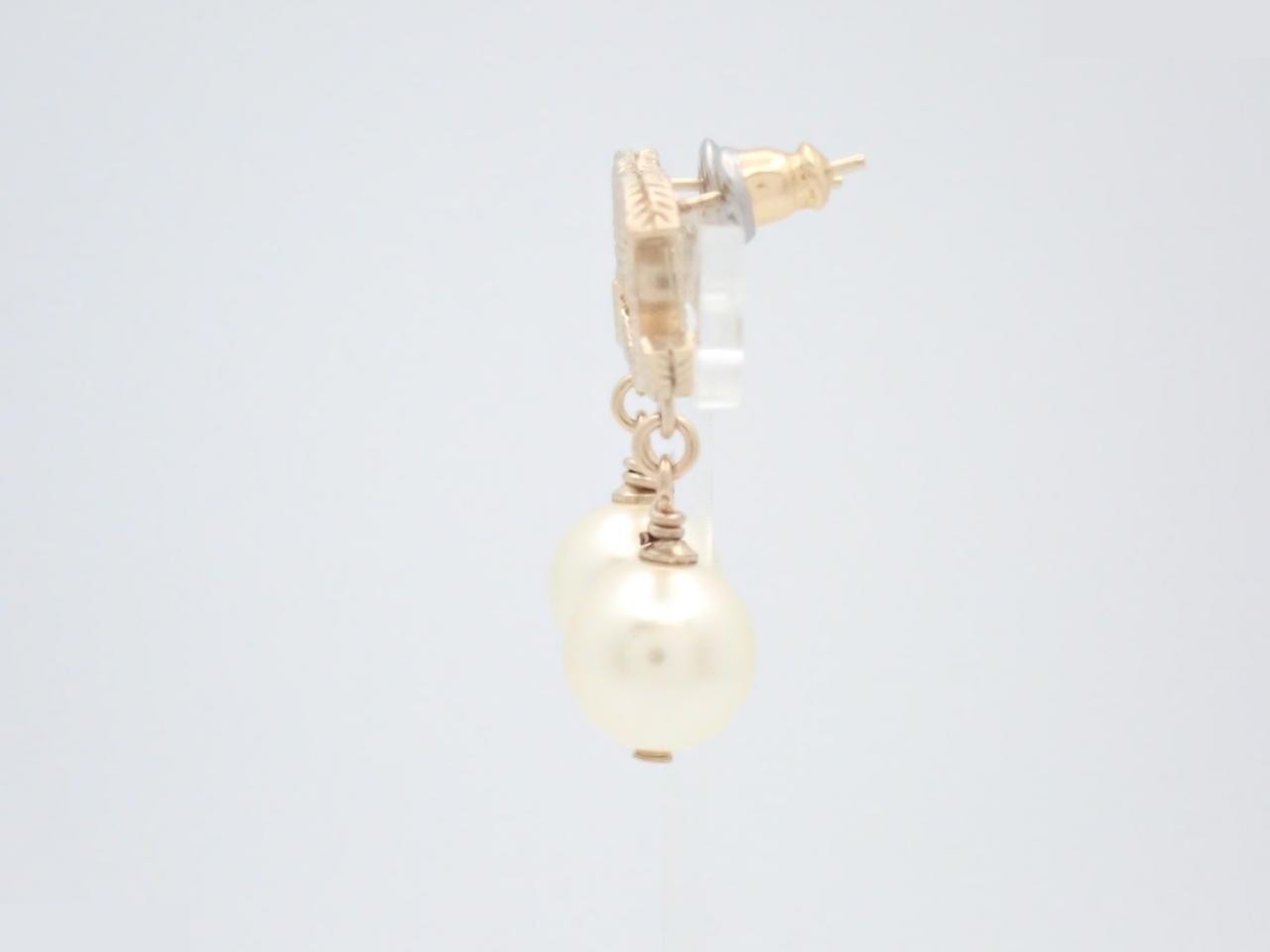 earrings, model 06P, Coco Mark, pearl, swing type, 3cm in height. — view 3