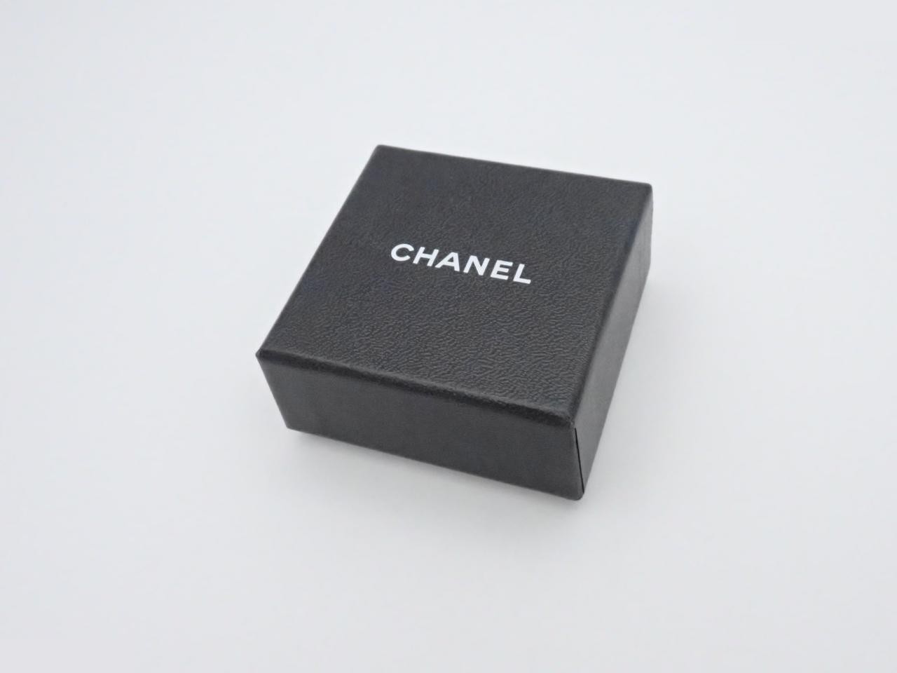 earrings, model 06P, Coco Mark, pearl, swing type, 3cm in height. — view 4
