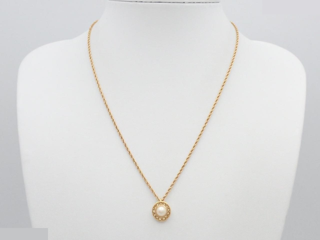 Other line: Precious metal necklaces and pendants, neck circumference approximately 42 cm. — view 3
