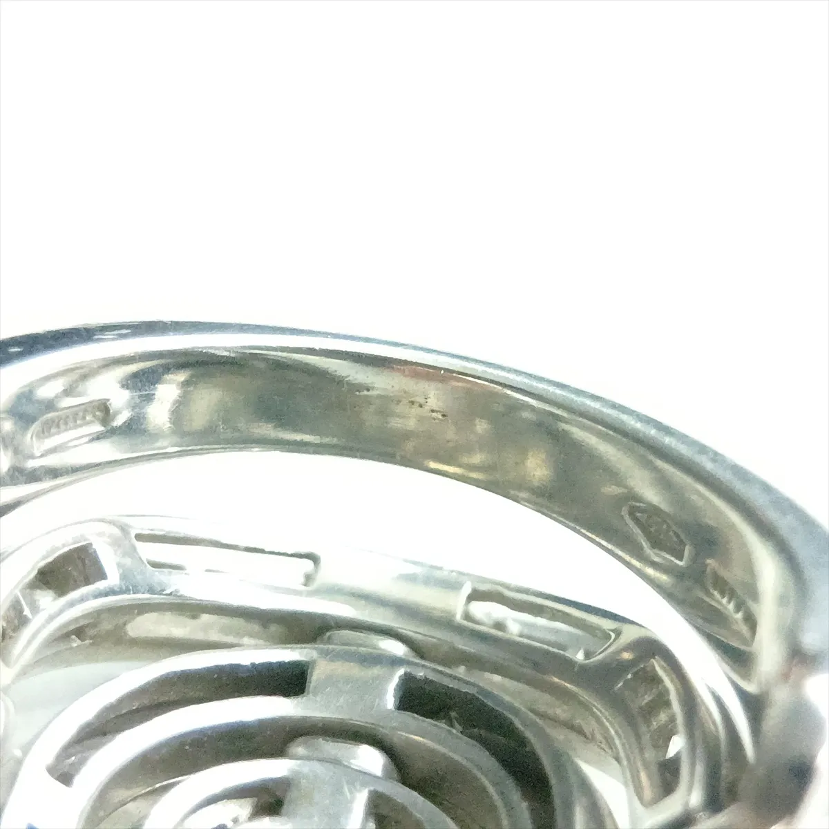 Astrale Cerchi diamond ring, 750 (WG), 9.3g. Stone has — view 5