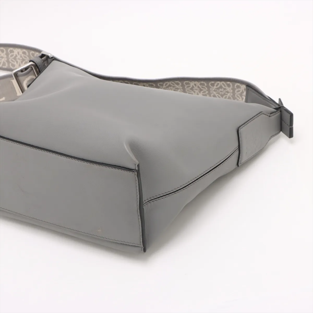 Cubby Crossbody Bag Small Leather Shoulder Bag Gray — view 3