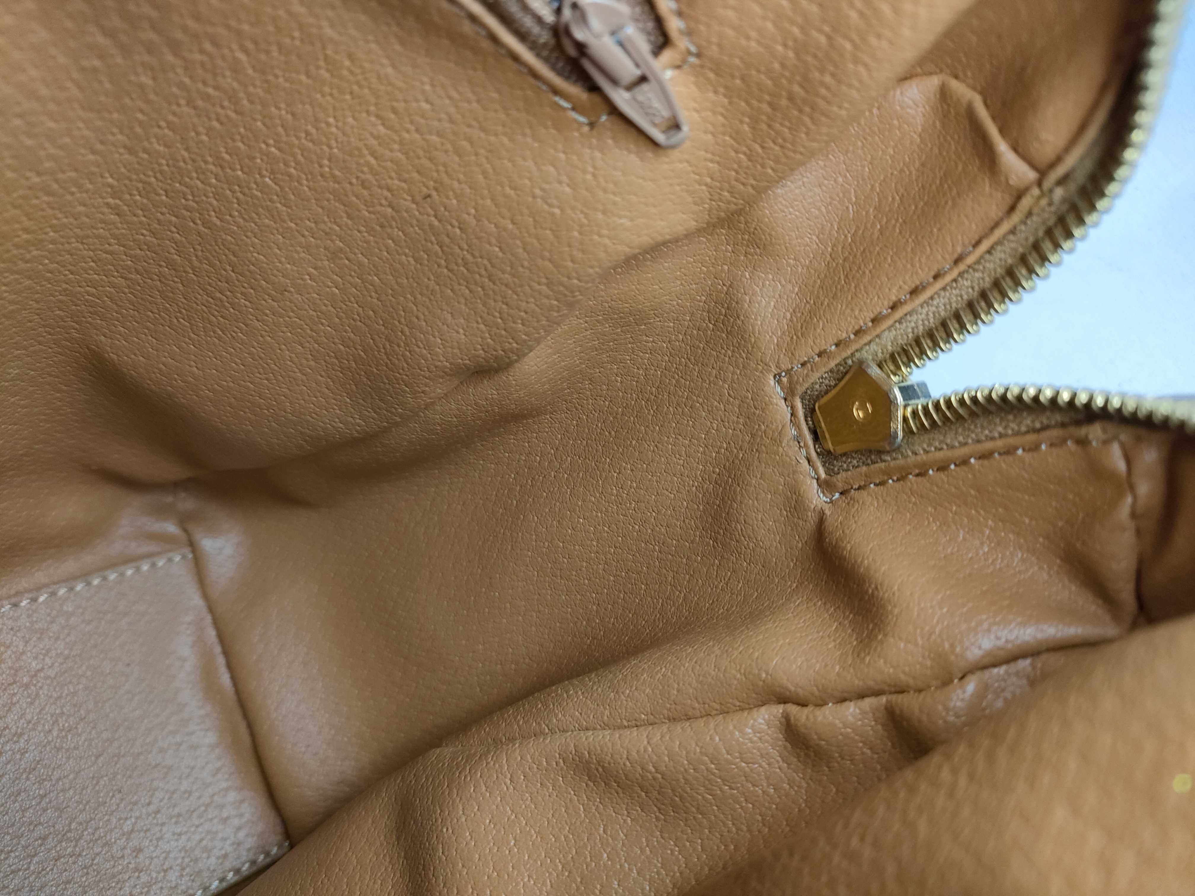Handbag / PVC Handbag — view 9