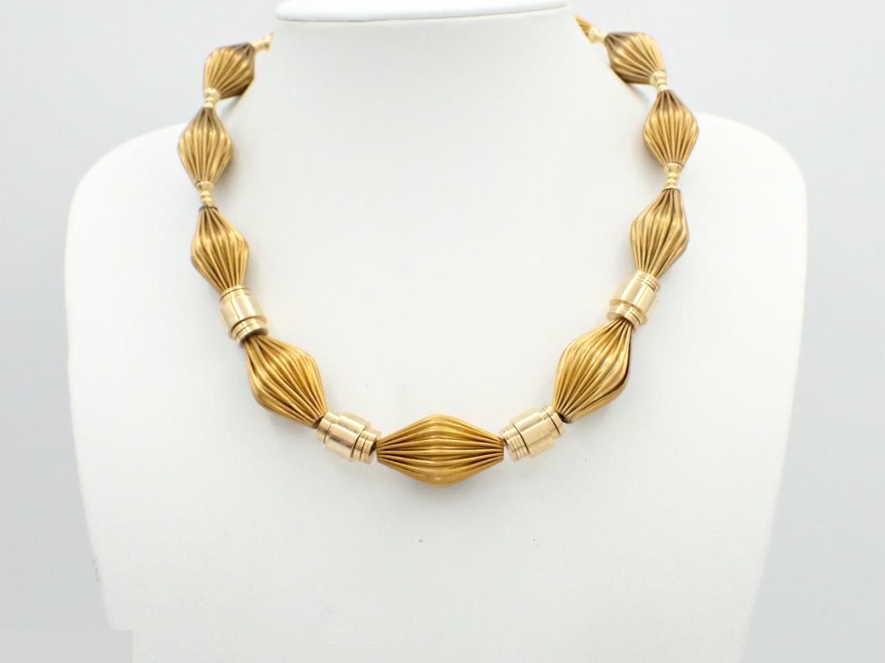 Other lines: Precious metals, necklaces, pendants — view 3
