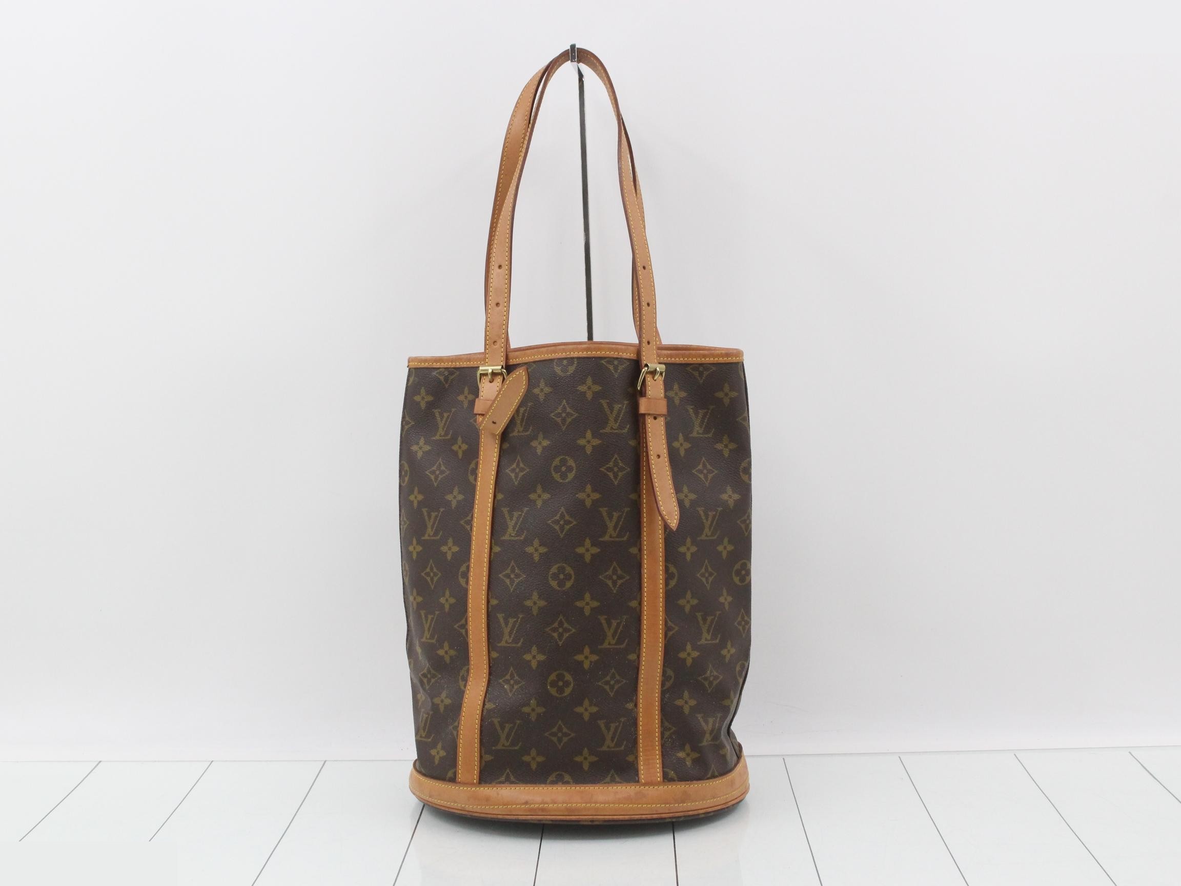 Bucket GM Tote Bag — view 2
