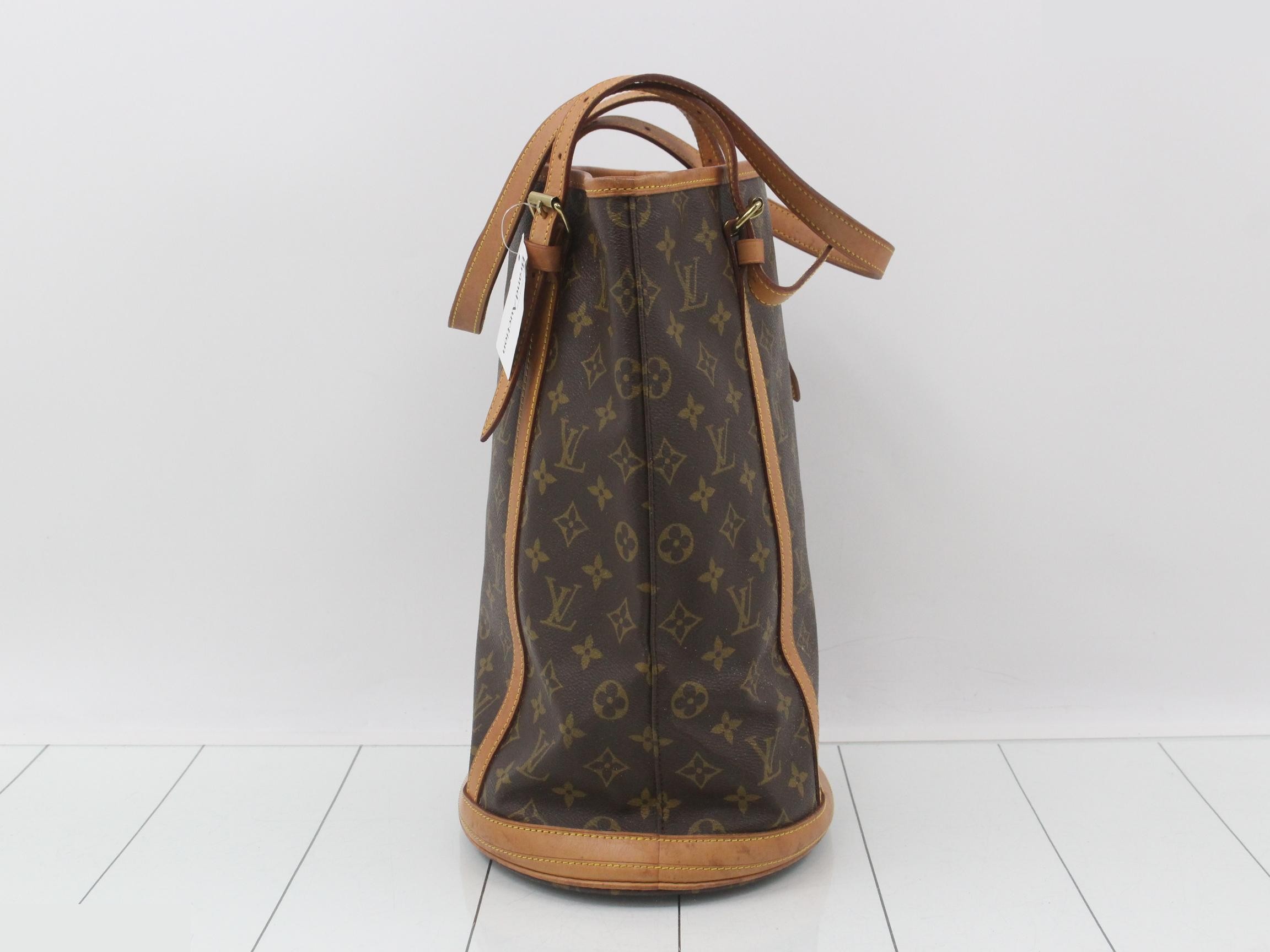 Bucket GM Tote Bag — view 3