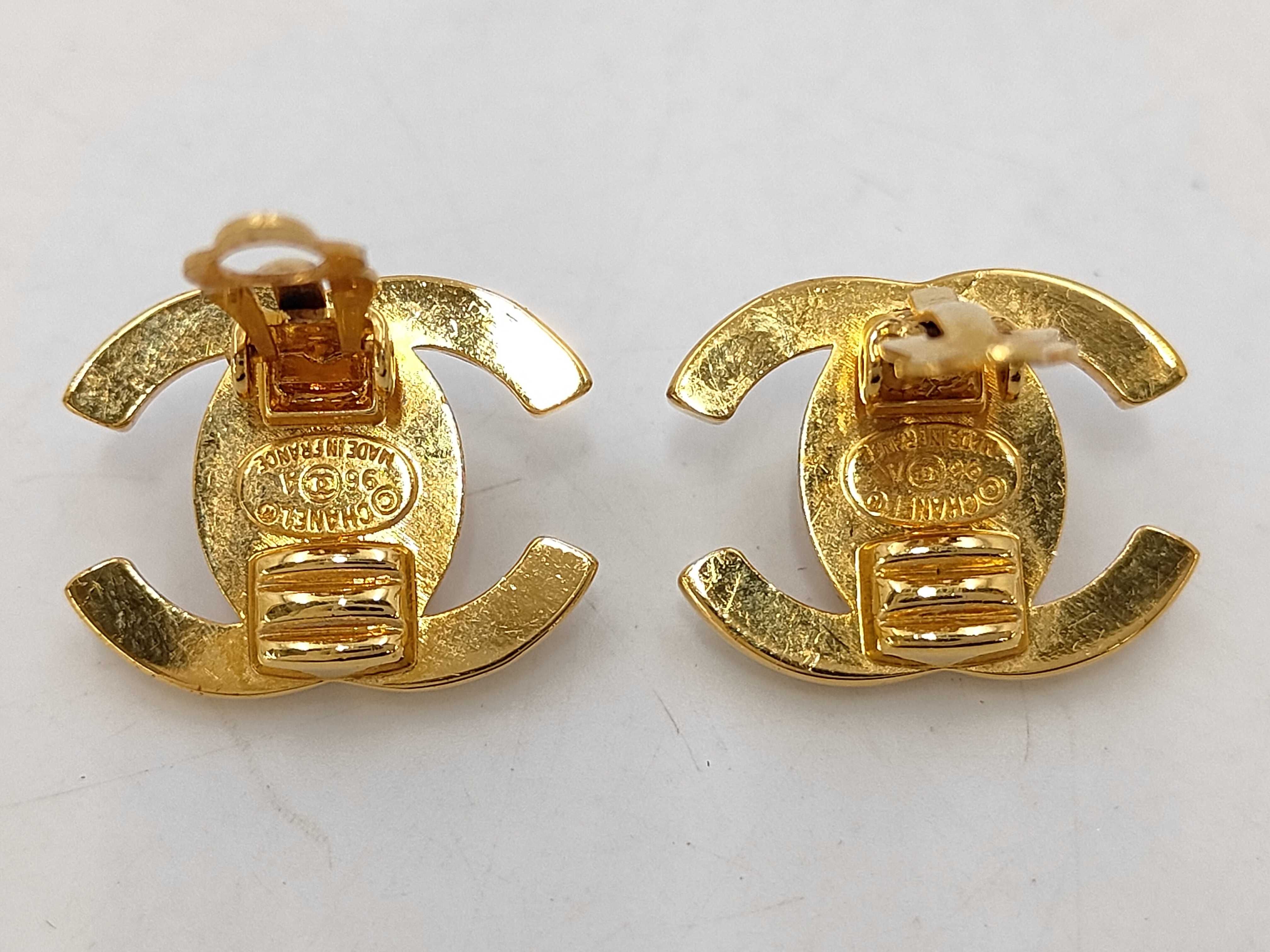 earrings — view 3