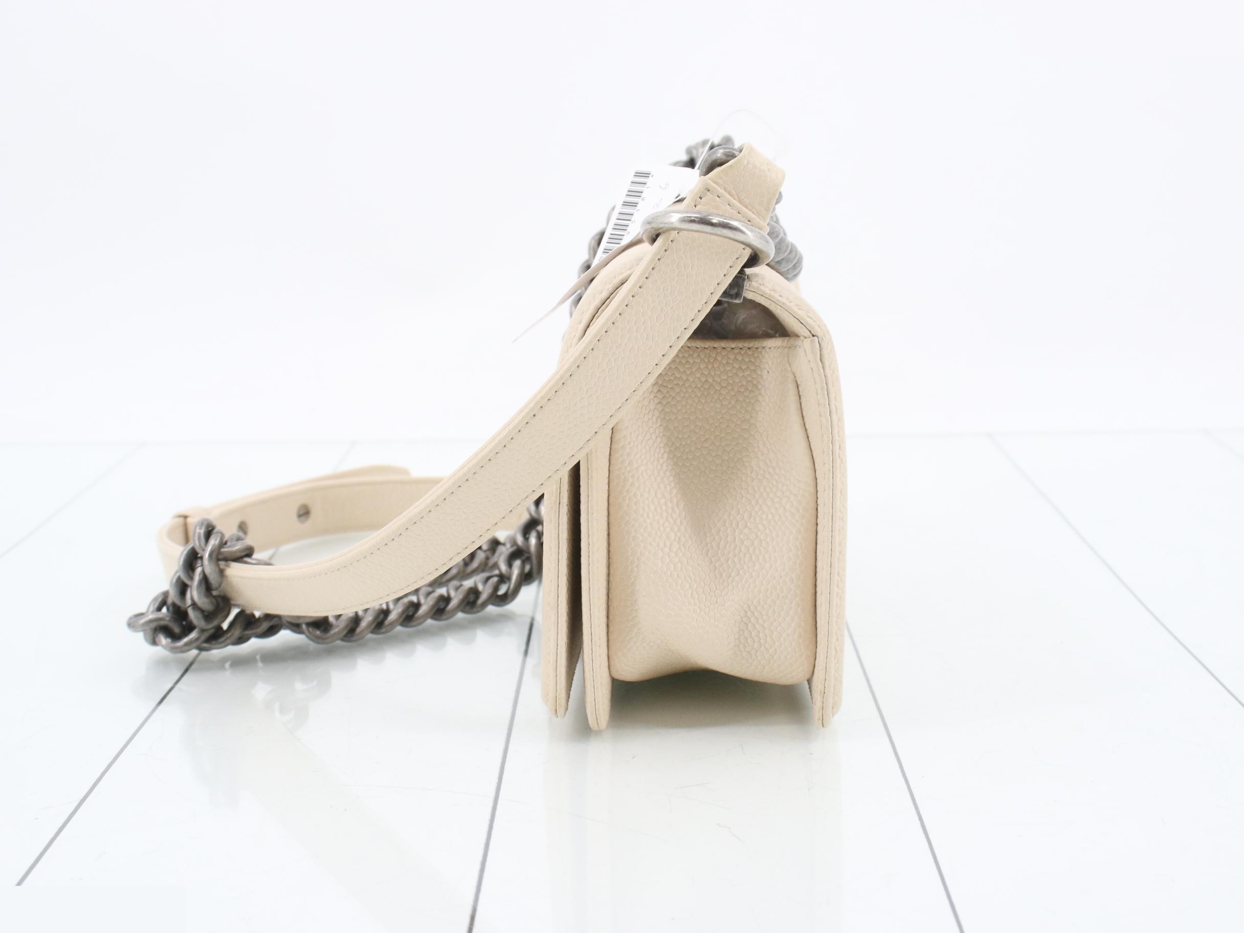 Boy Chanel V-stitch caviar leather chain shoulder bag — view 3