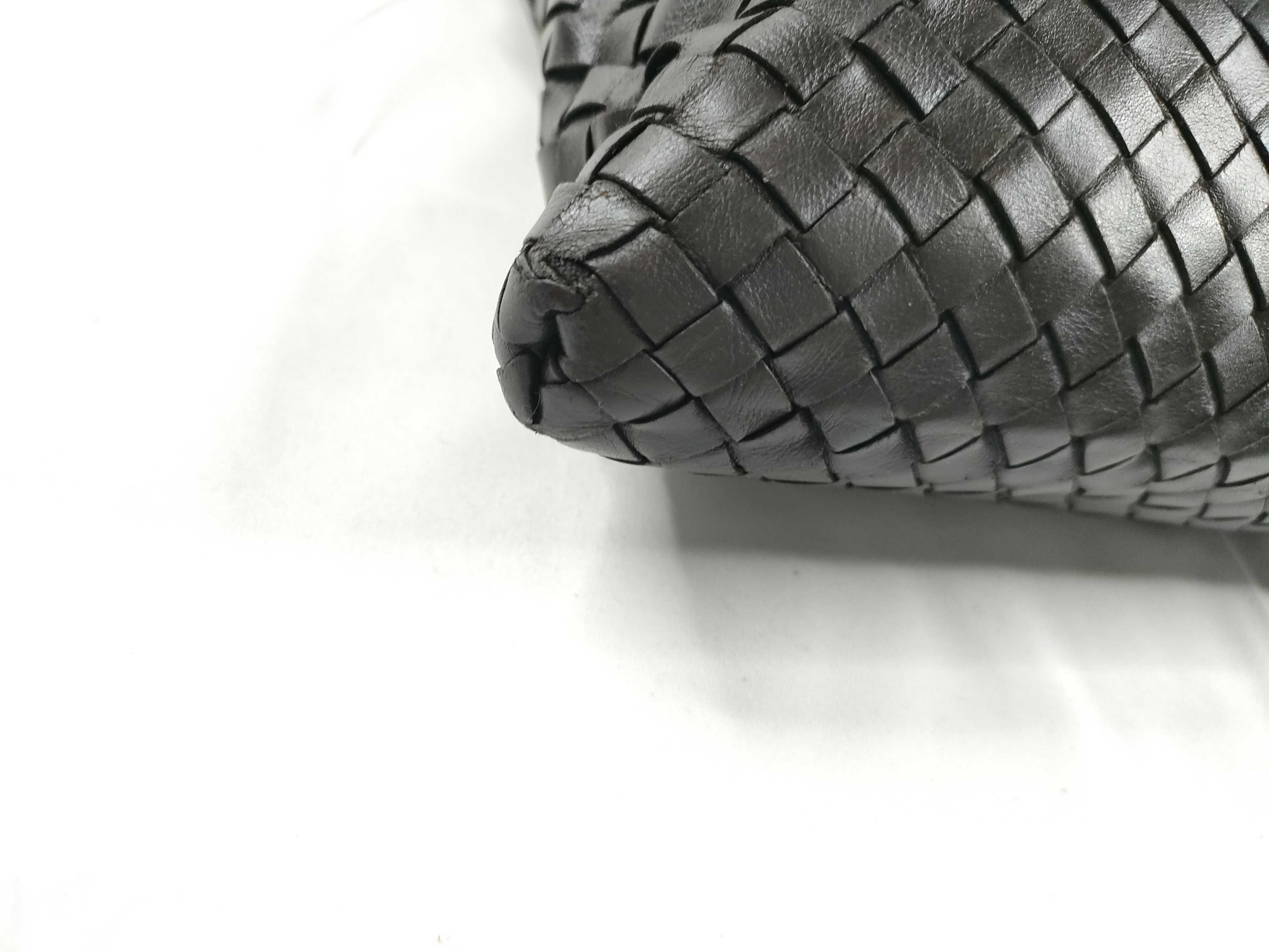 Intrecciato Bottega Veneta Intrecciato Leather Shoulder Bag Serial Shoulder Bag — view 3