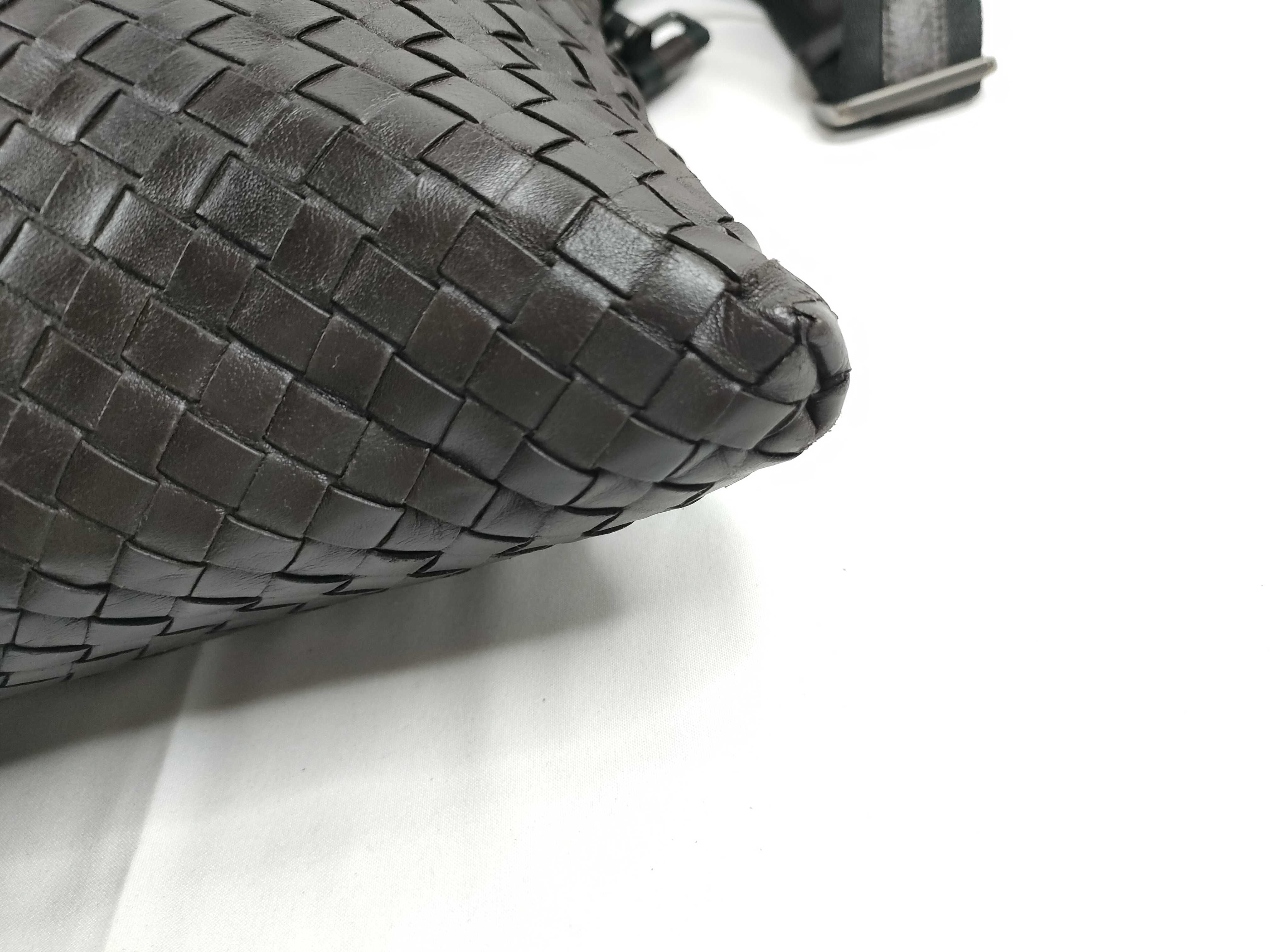Intrecciato Bottega Veneta Intrecciato Leather Shoulder Bag Serial Shoulder Bag — view 5