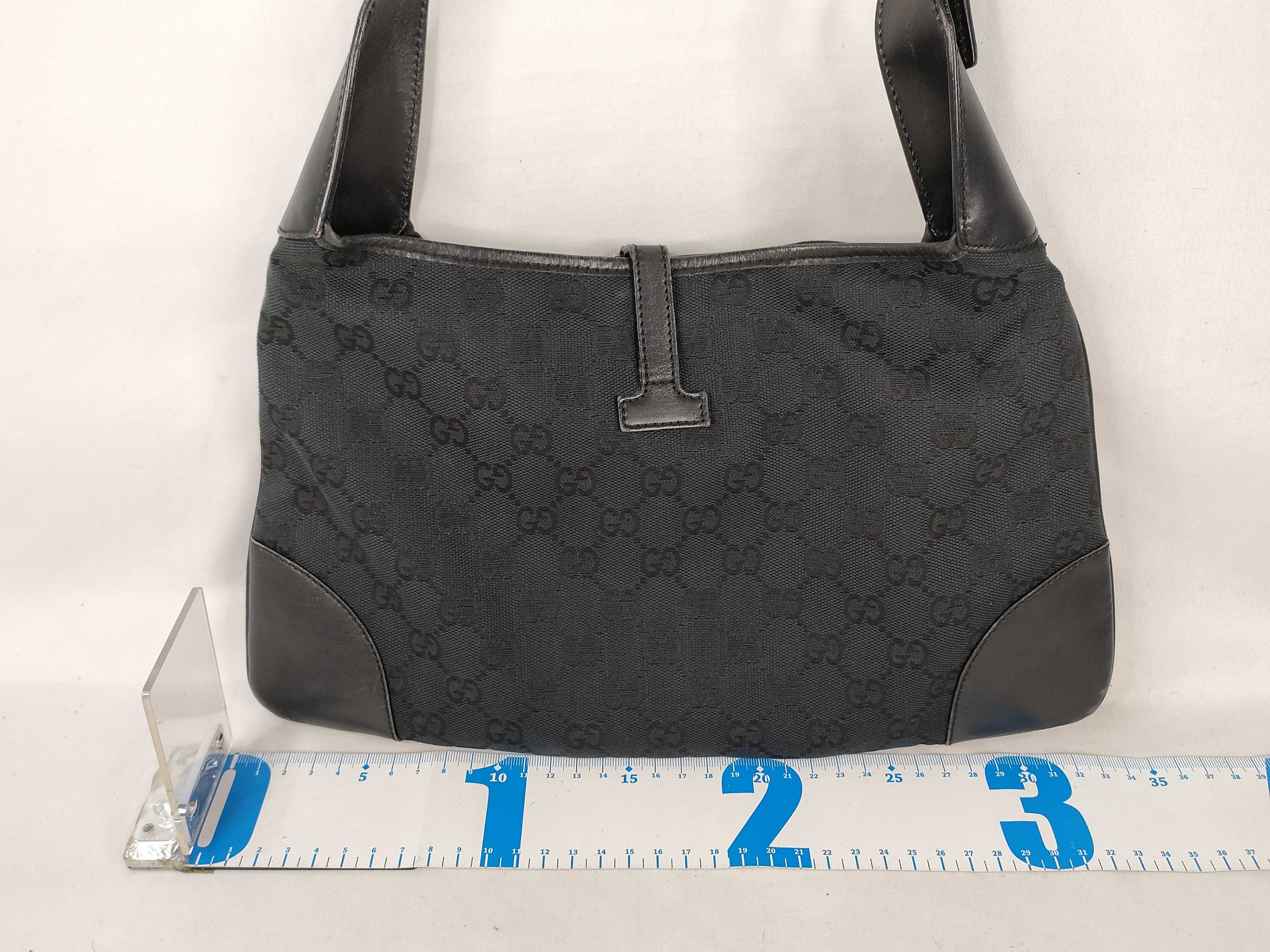 GG Canvas Shoulder Bag — view 2