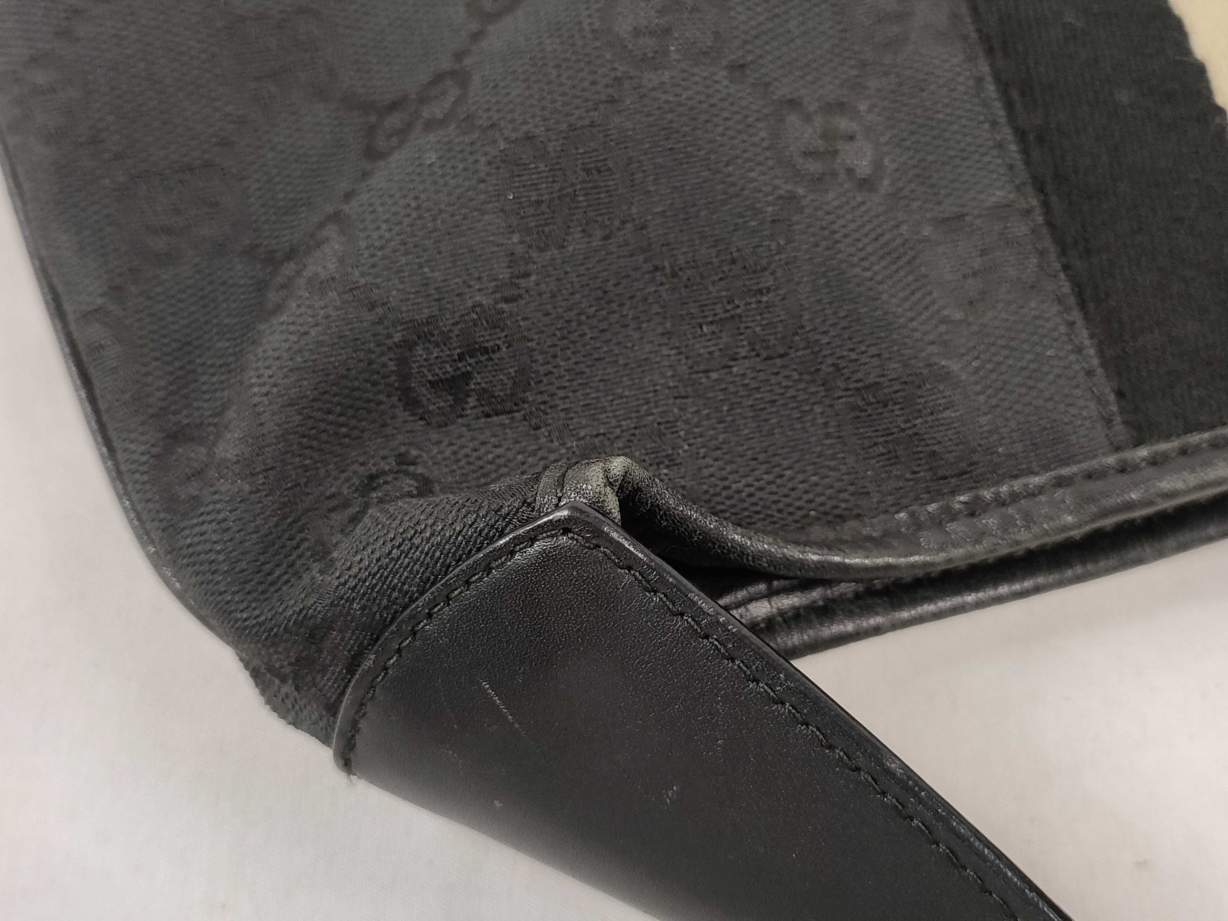 GG Canvas Shoulder Bag — view 13
