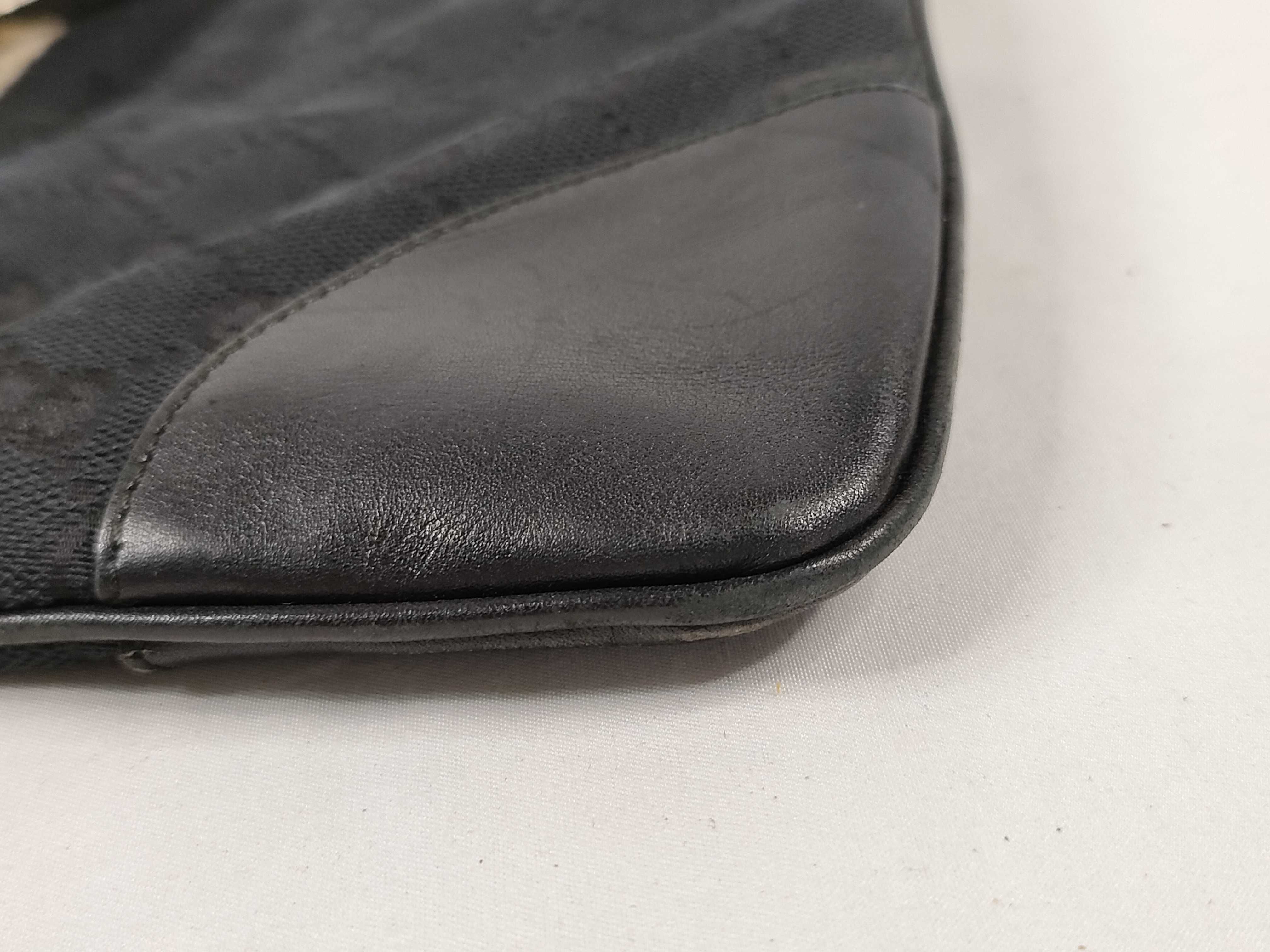 GG Canvas Shoulder Bag — view 6