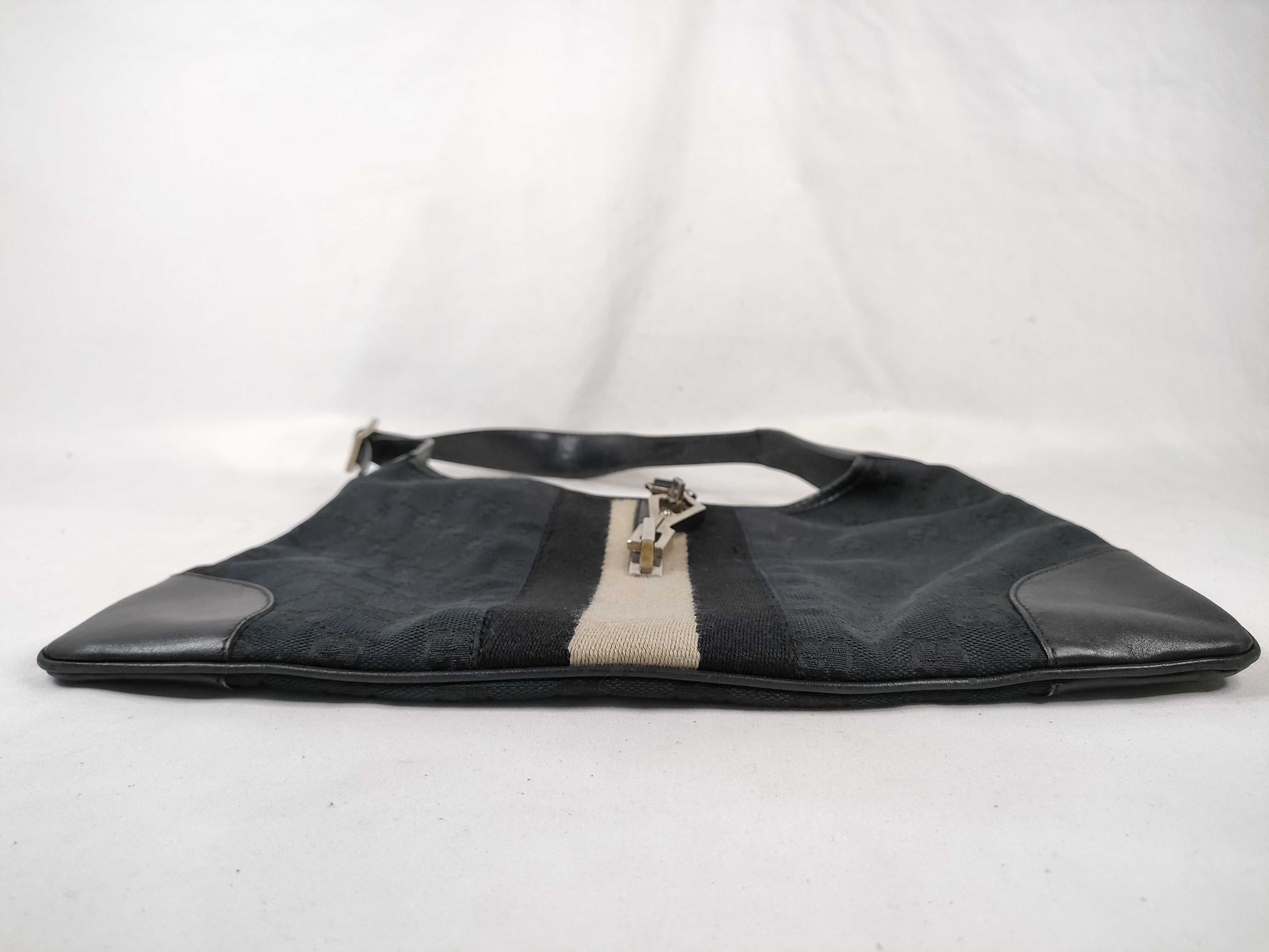 GG Canvas Shoulder Bag — view 7