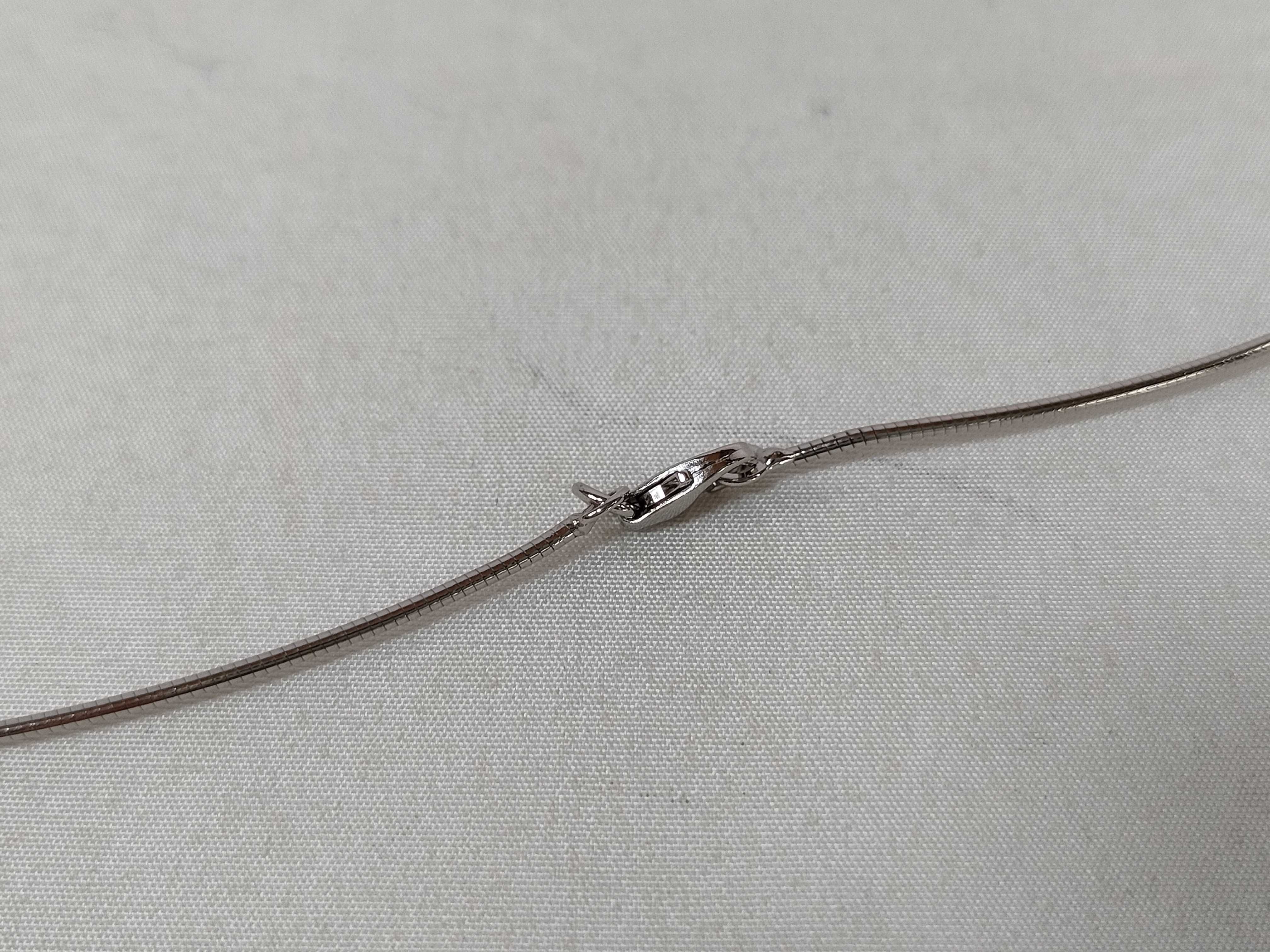 Pop H Necklace — view 4