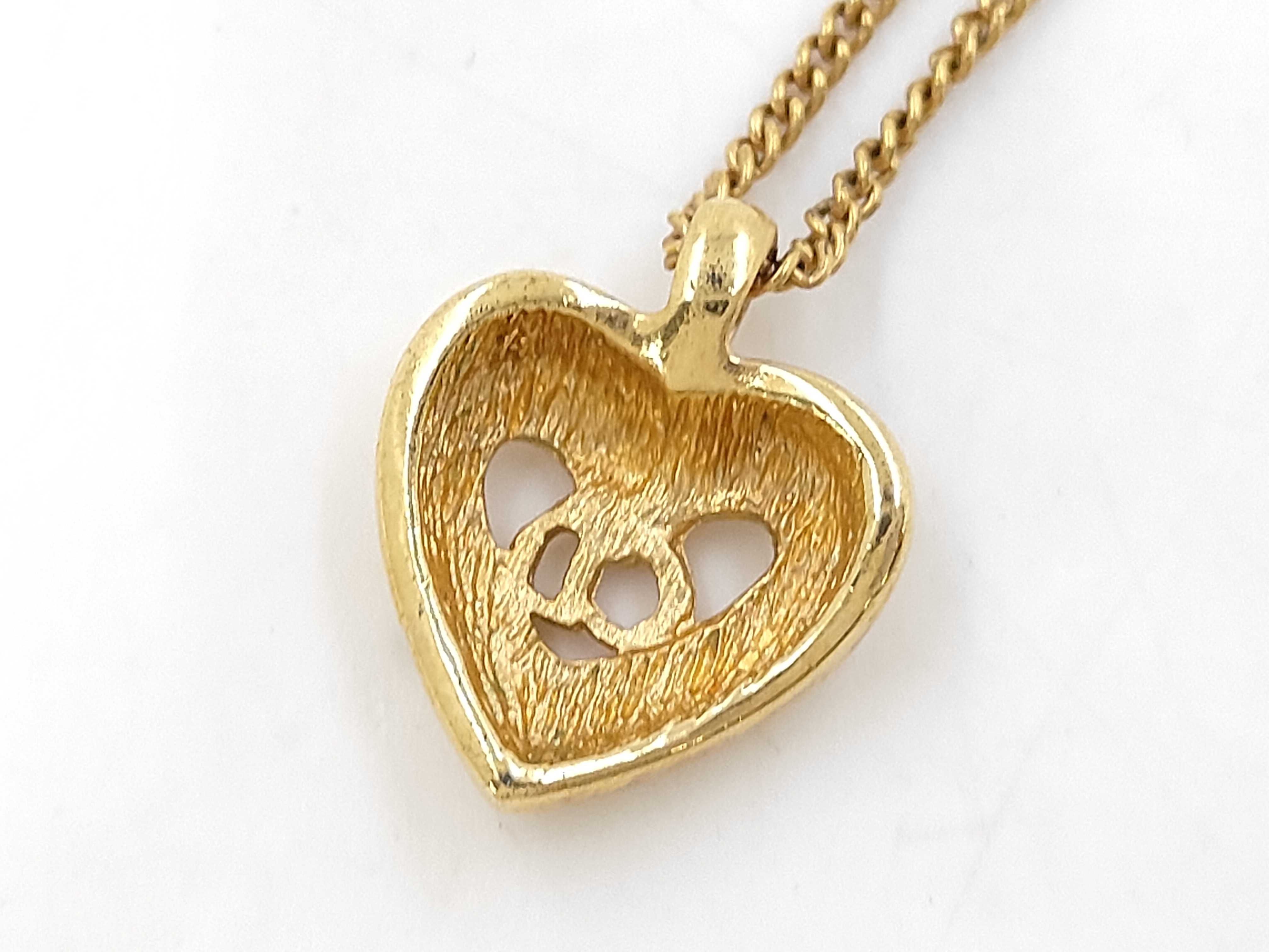 necklace — view 2