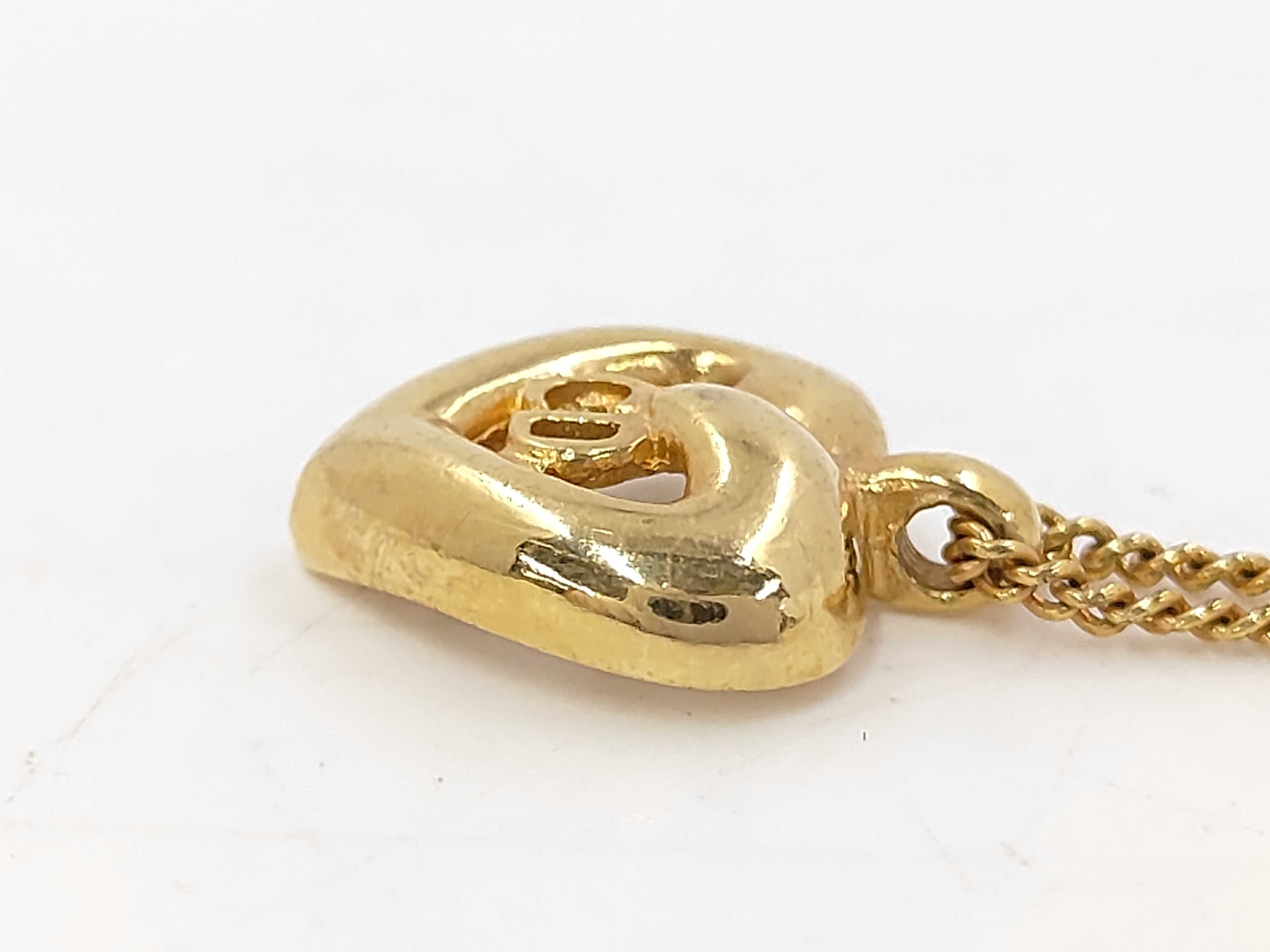 necklace — view 3